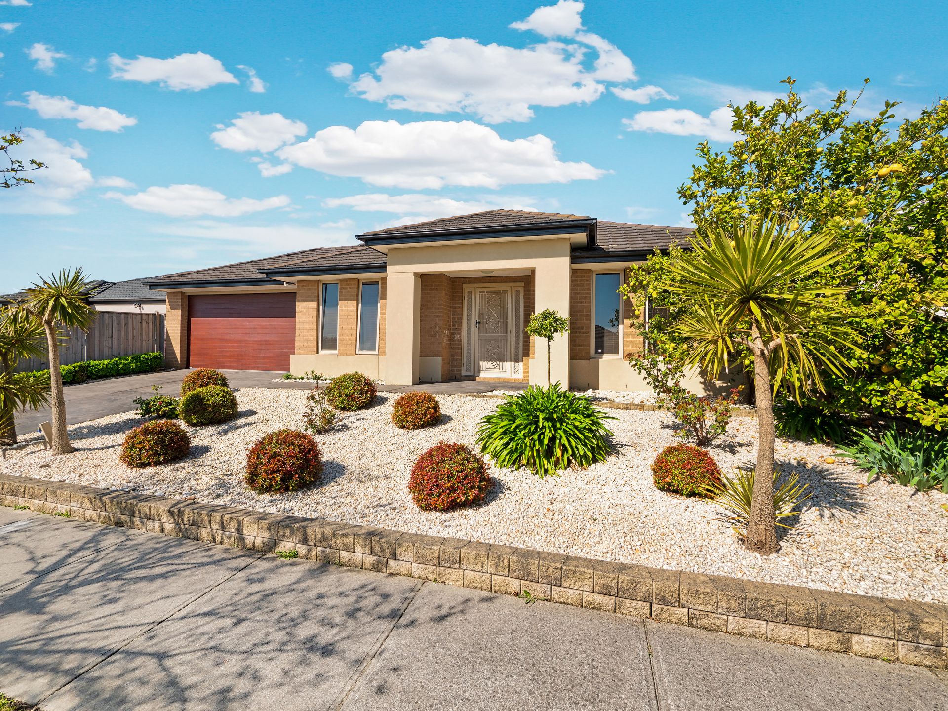 18 Lancashire Drive, Cranbourne North OBrien Real Estate