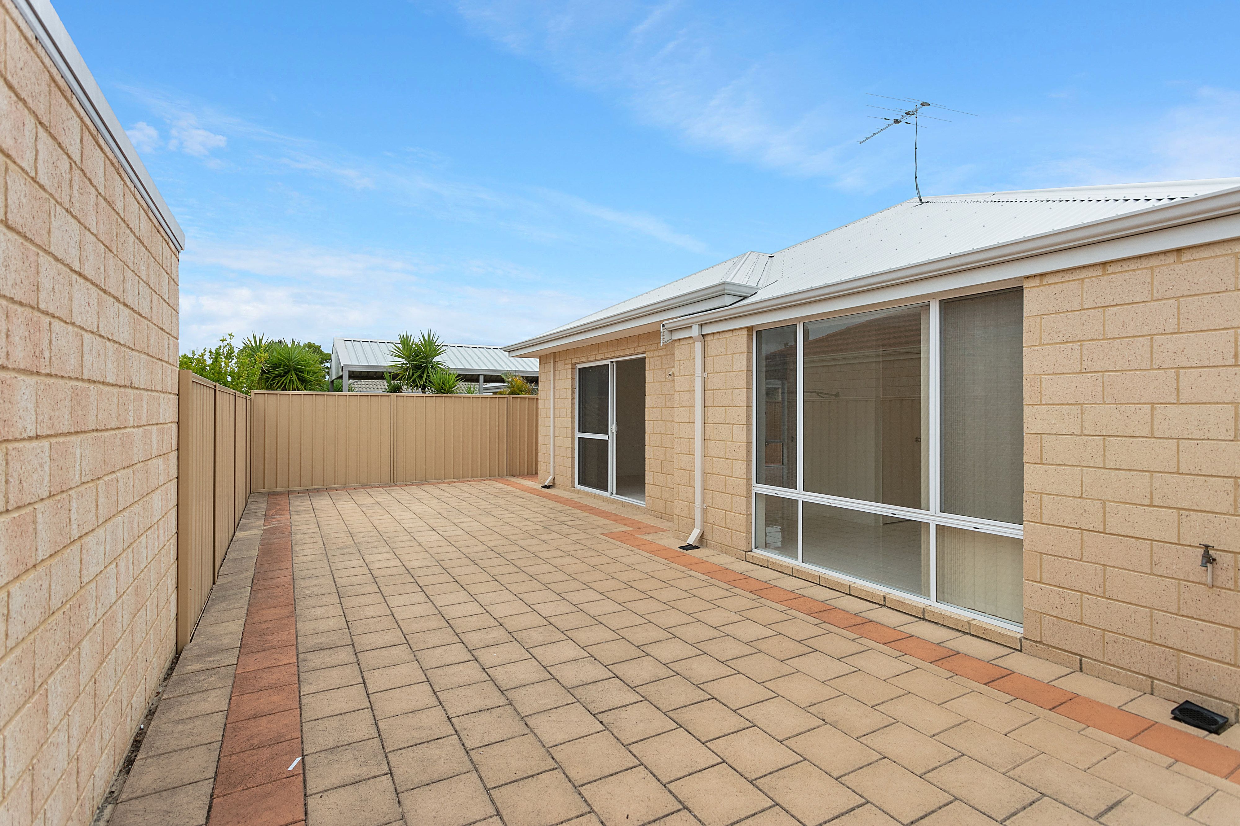 Real Estate For Sale 31 Amalfi Way Canning Vale , WA
