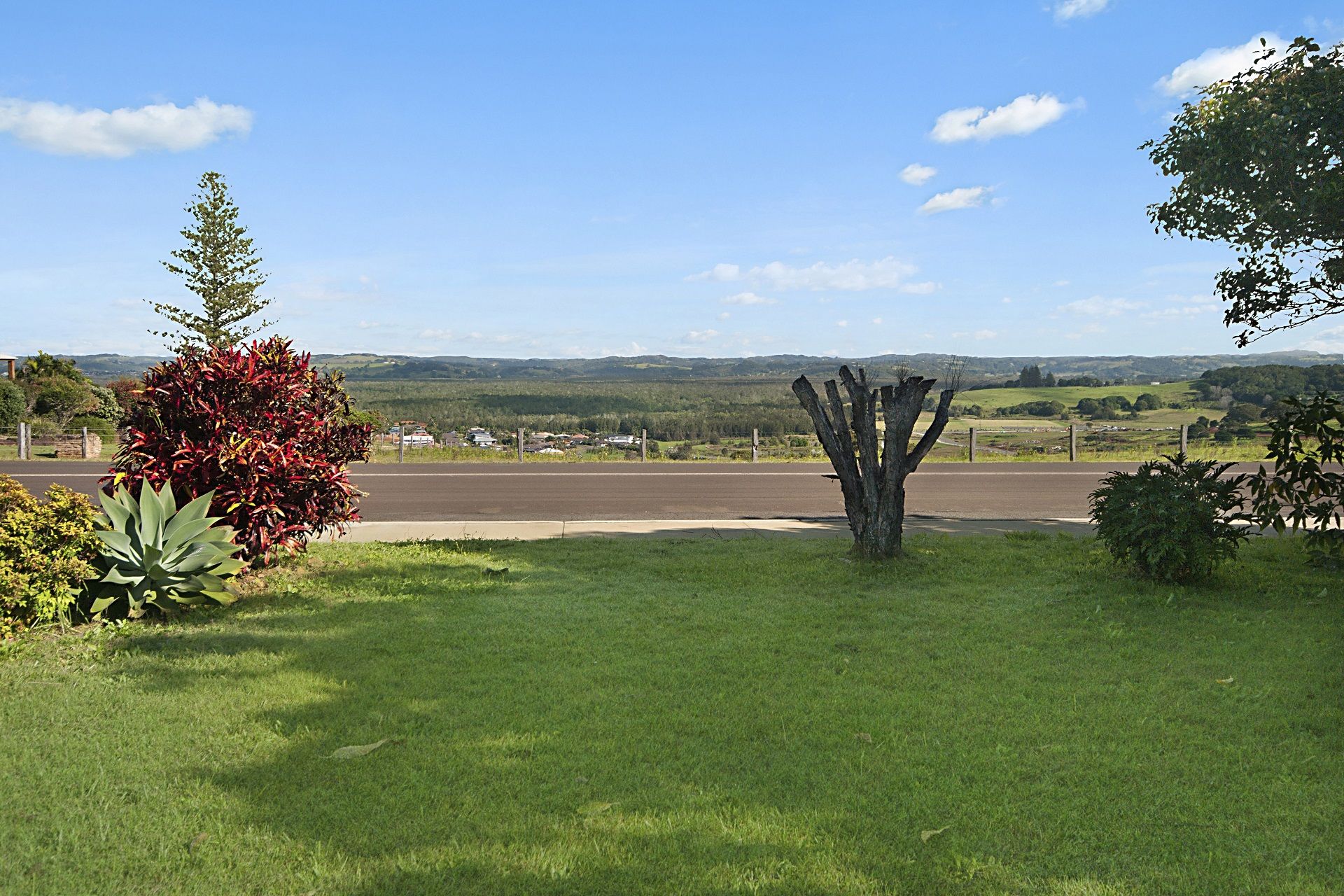 139 North Creek Road, Lennox Head Lois Buckett Real Estate