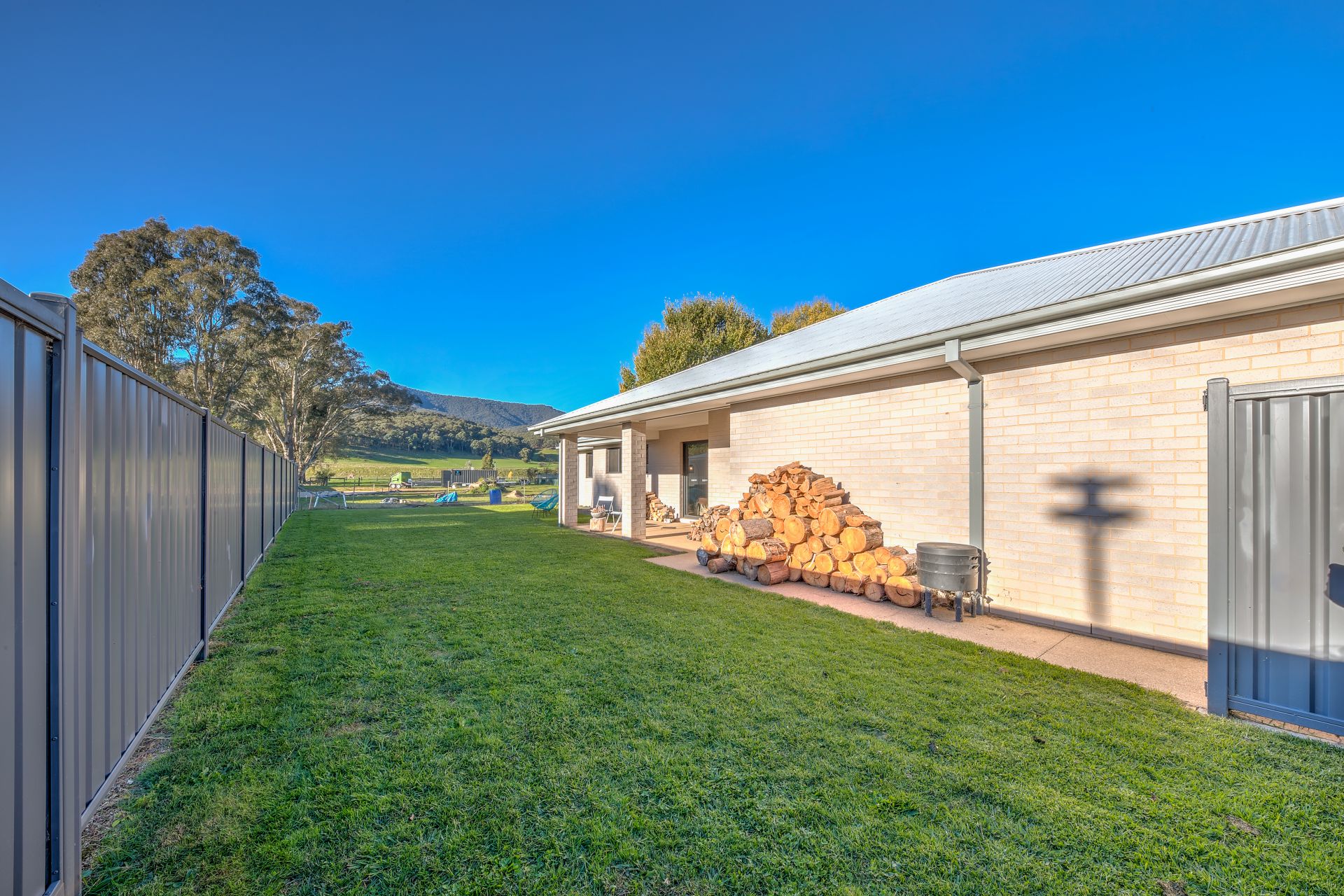 53 Station Street, Porepunkah Dickens Real Estate