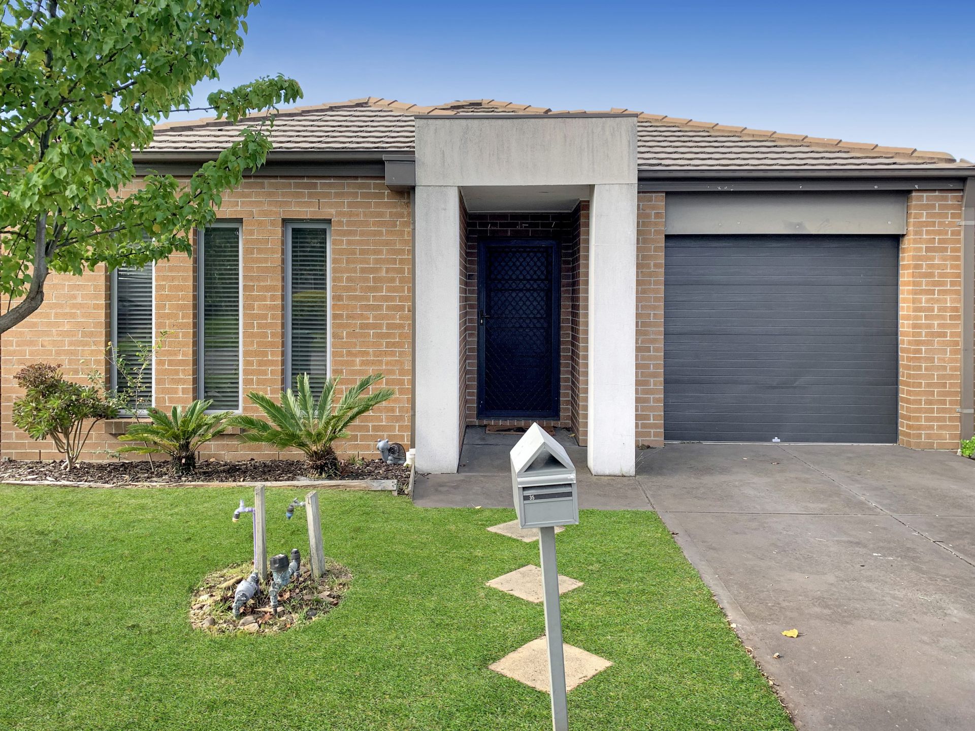 35 Kindred Avenue, Cranbourne North OBrien Real Estate