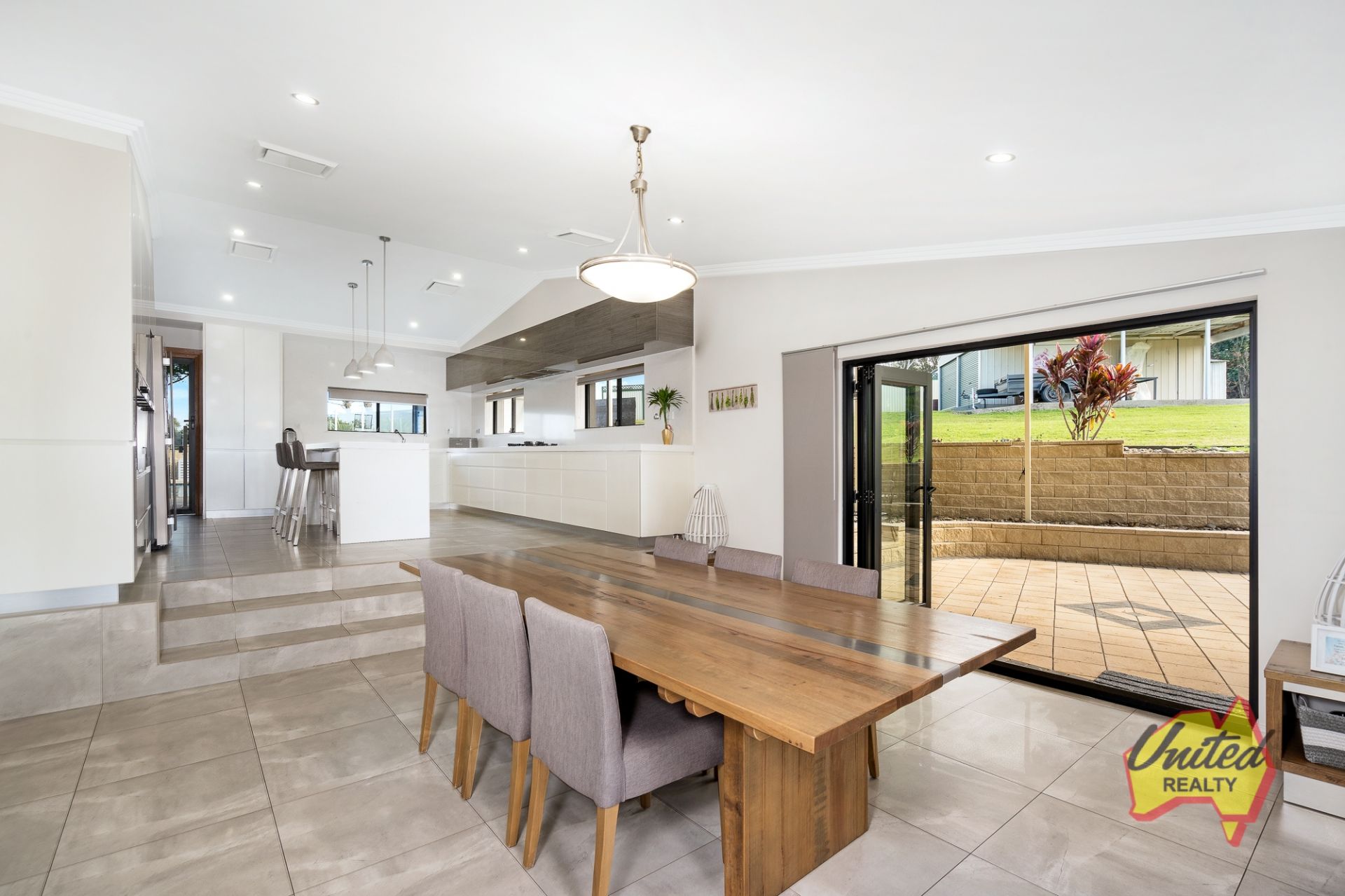 6 Gowan Place, Denham Court United Realty