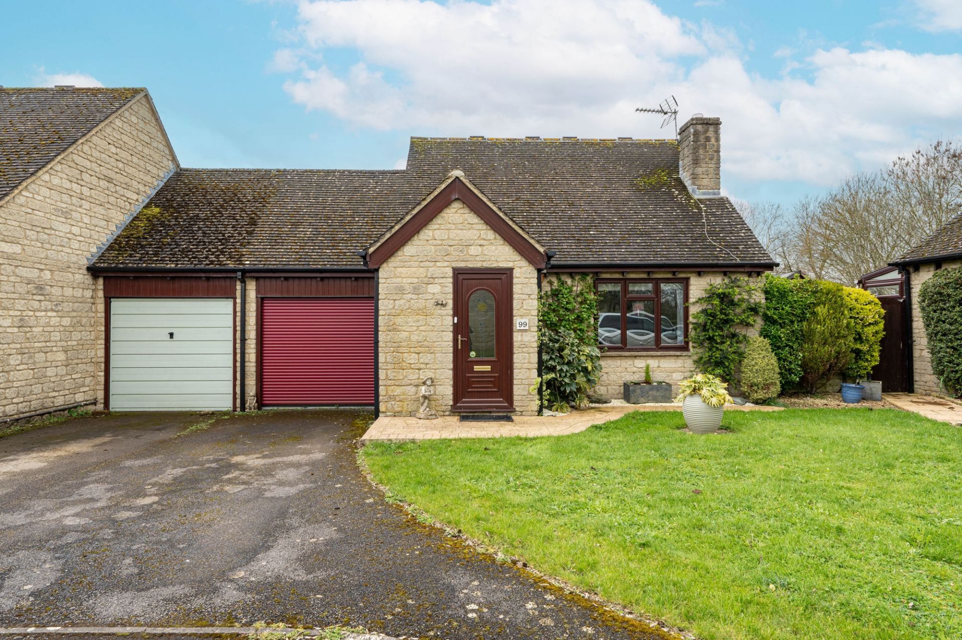 Schofield Avenue, Witney, OX28 Martyn Cox & Company