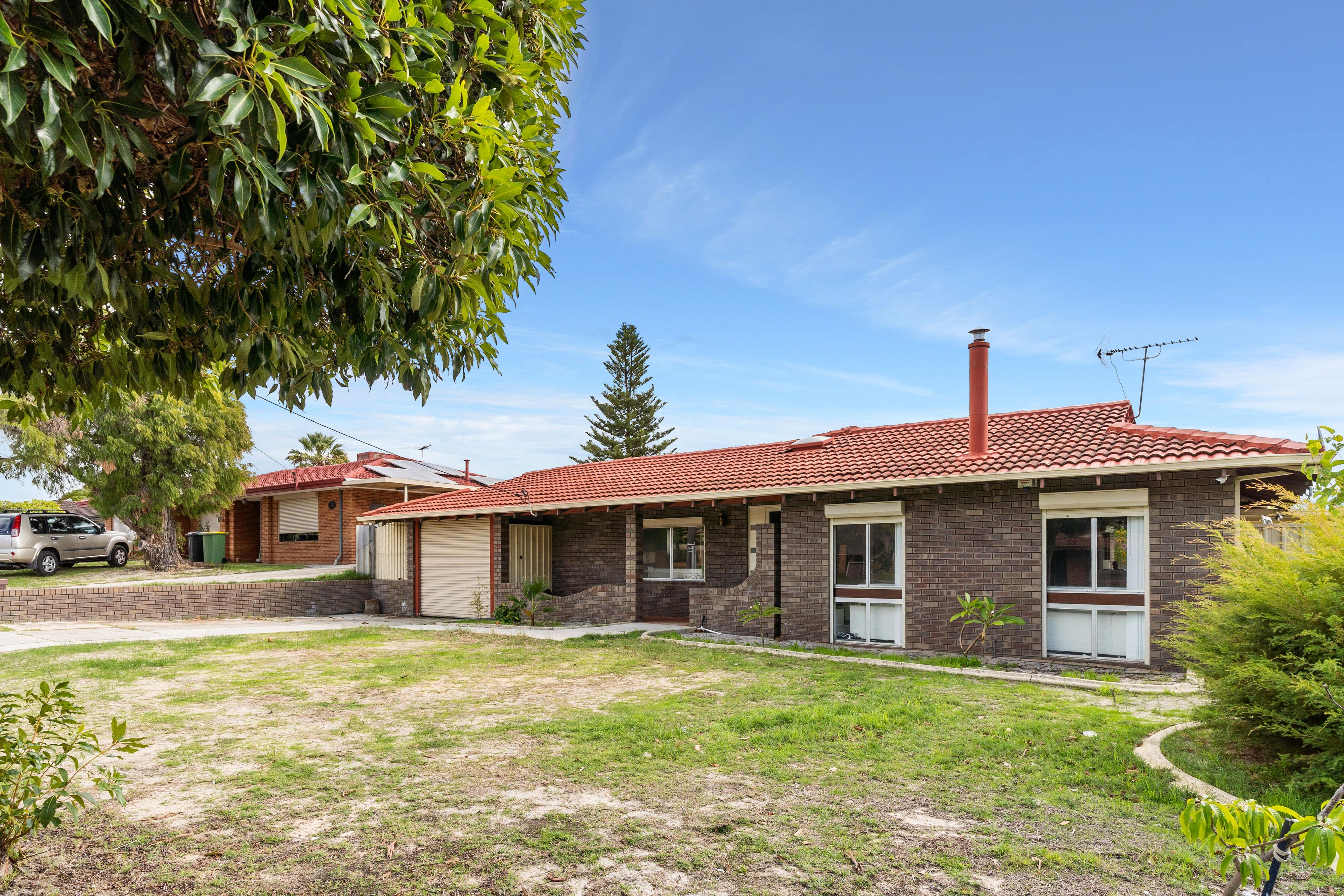 Real Estate For Sale 129 Hume Road Thornlie , WA