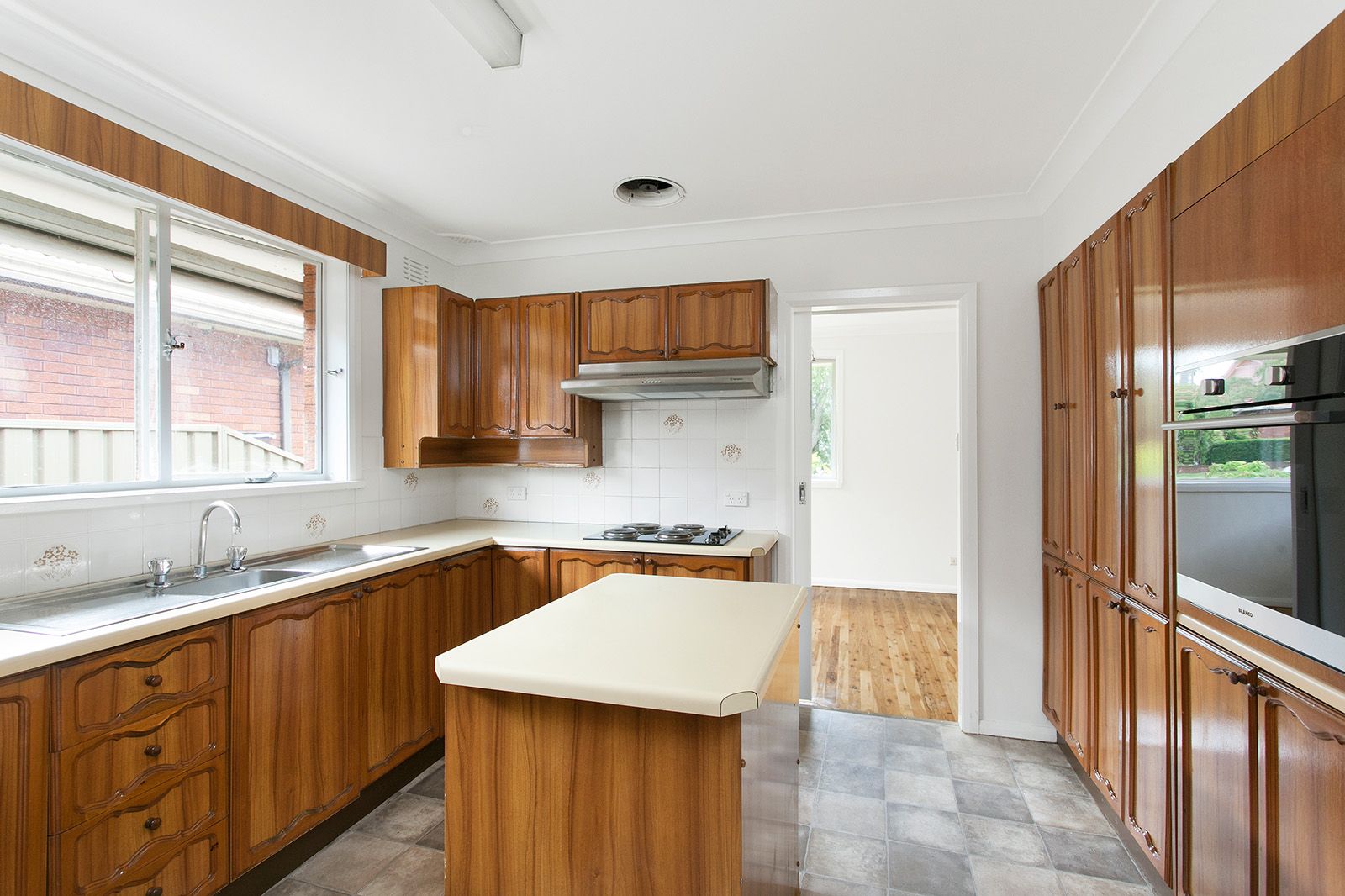 Real Estate For Lease 6 Road Miranda , NSW