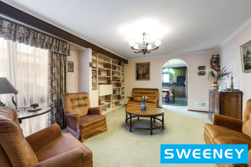 12 McIntyre Drive, ALTONA Sweeney Estate Agents