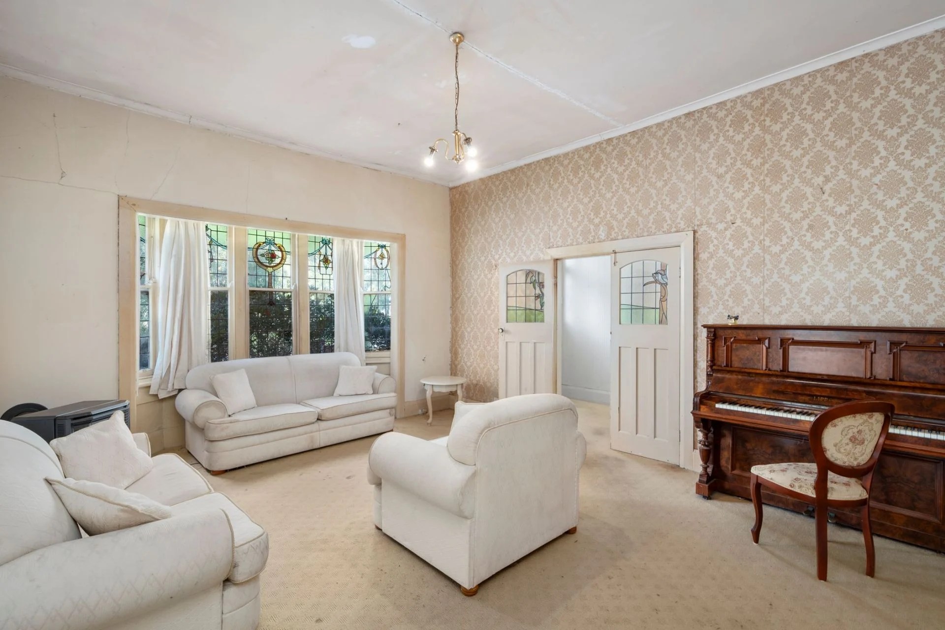 42 Kidman Avenue, Belmont Maxwell Collins Real Estate