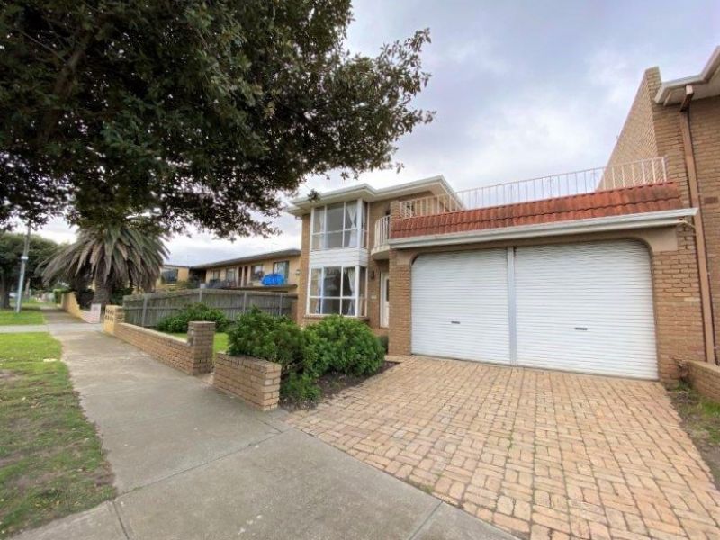 3/97 Esplanade, ALTONA Sweeney Estate Agents