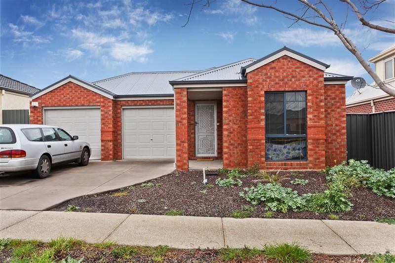 3 Insley Way, CAROLINE SPRINGS Sweeney Estate Agents