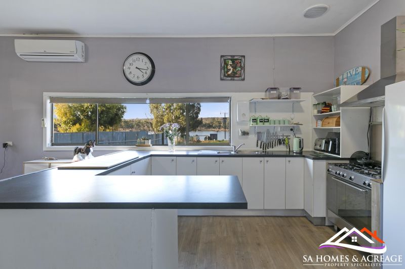 Residential Simmons Realty