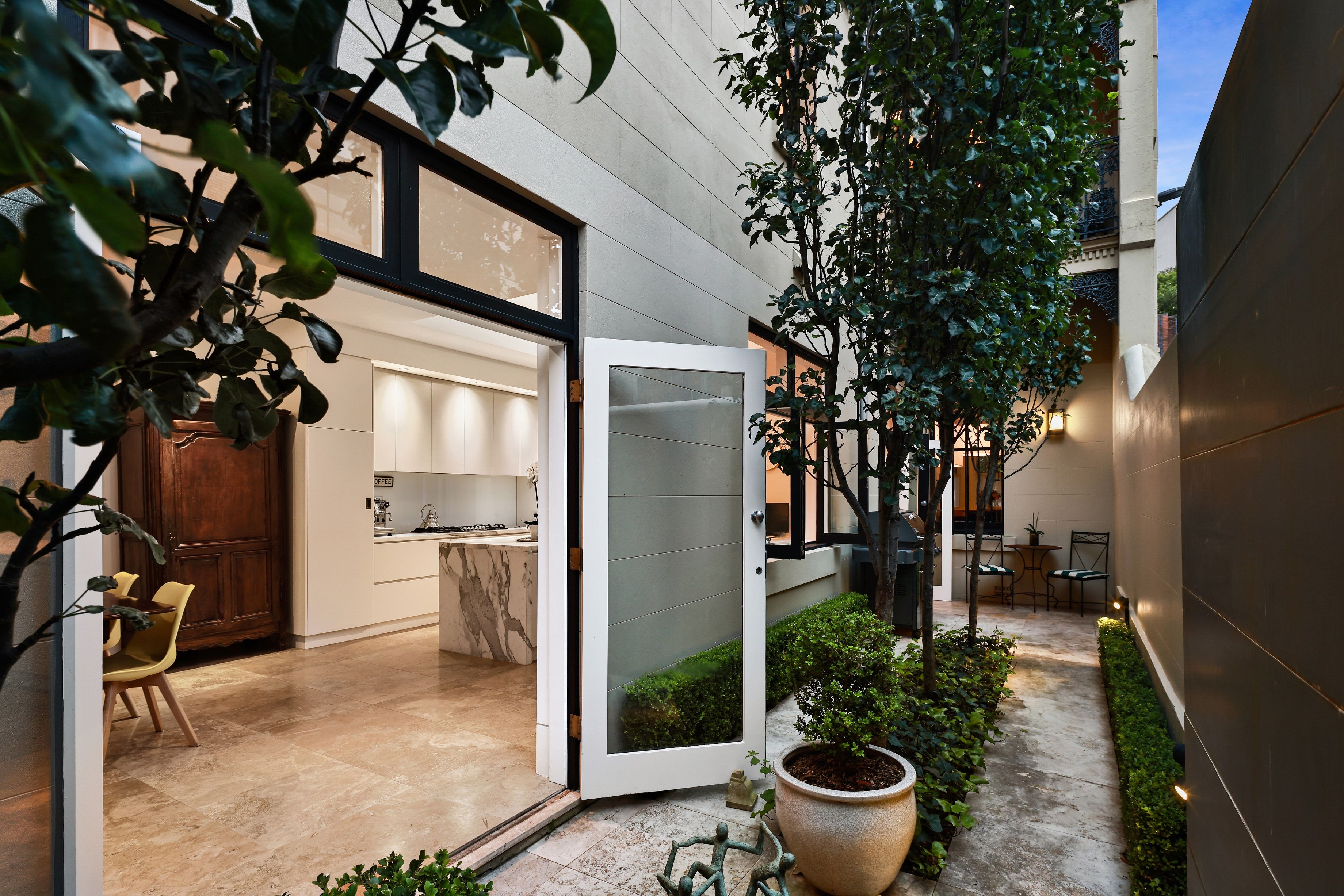 Real Estate For Sale 9 McDonald Street Potts Point , NSW