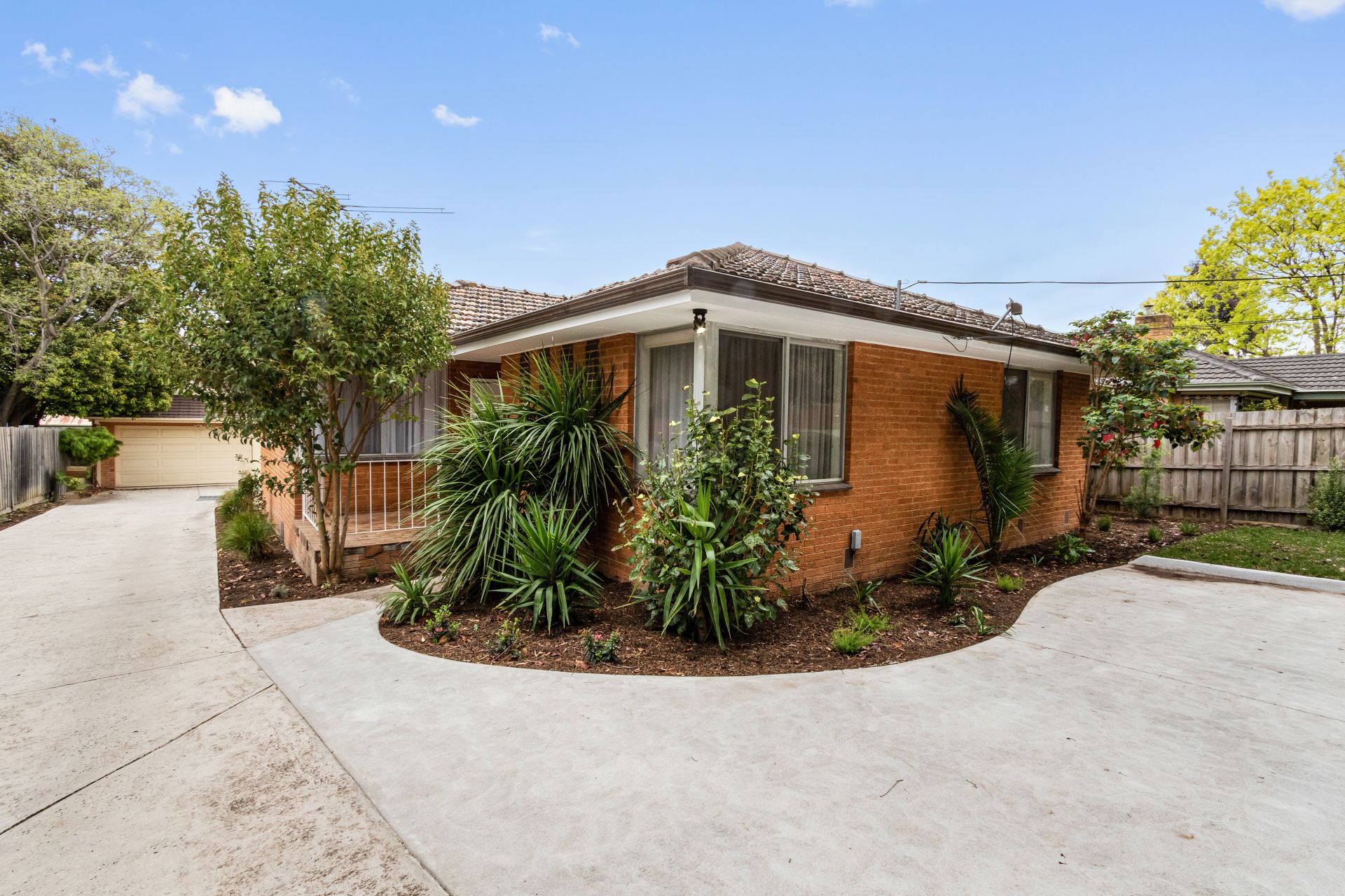 Real Estate For Sale 1/39 Laura Road Knoxfield , VIC