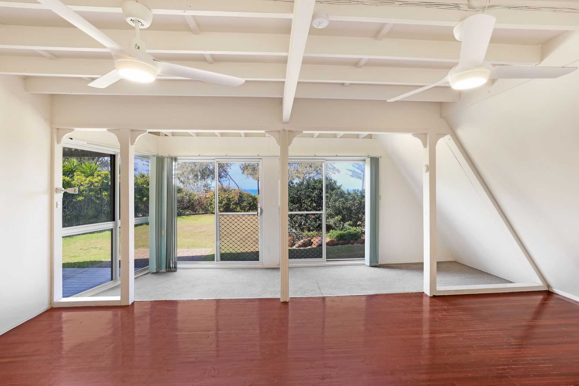 12 Esplanade, ELLIOTT HEADS Four Walls Realty