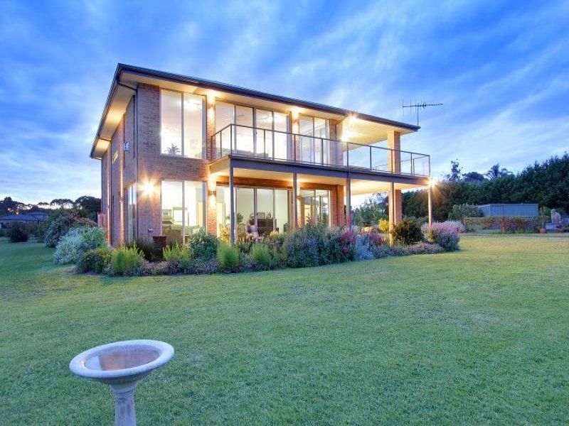 Real Estate For Sale 2 The Vines Somerville , VIC