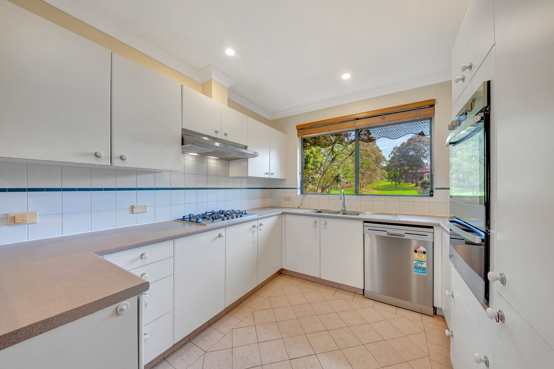 Real Estate For Lease 10/5254 Third Avenue Epping , NSW