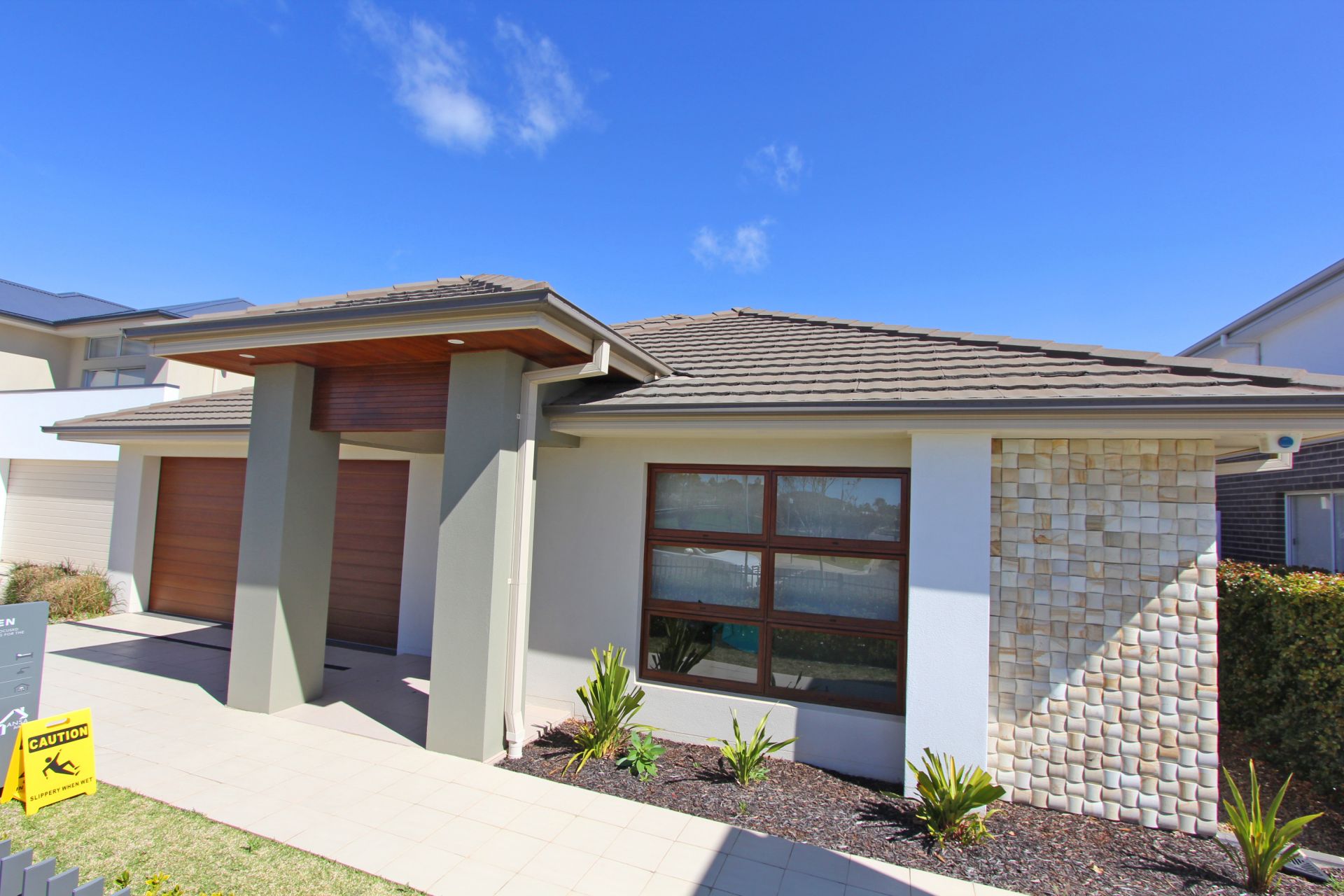 8 Ravenwood Street, Gledswood Hills Castlehaven Realtors