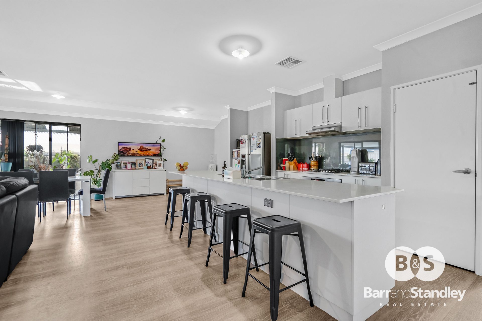 73 Chestnut Boulevard Millbridge , WA