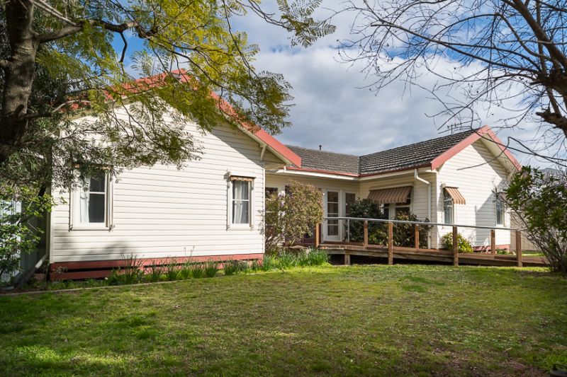 77 Bridge Street West, BENALLA Living Here Benalla