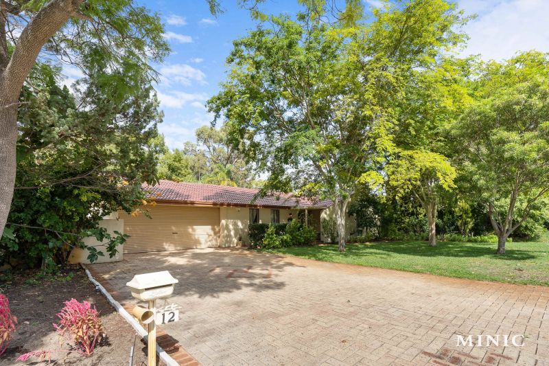 Real Estate For Sale 12 Grenadier Drive Thornlie , WA