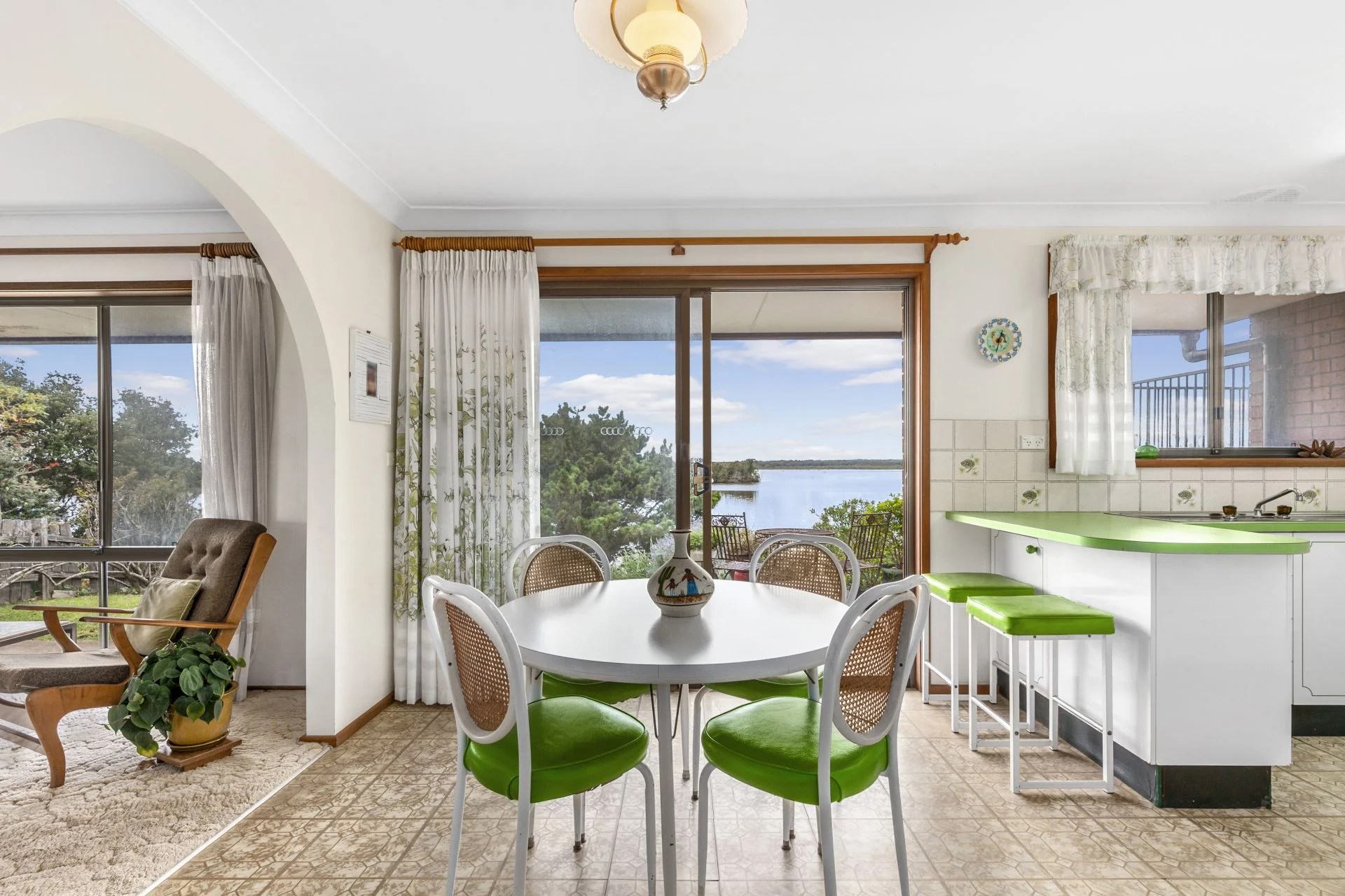 84 River Road, Shoalhaven Heads First National Coast & Country Real