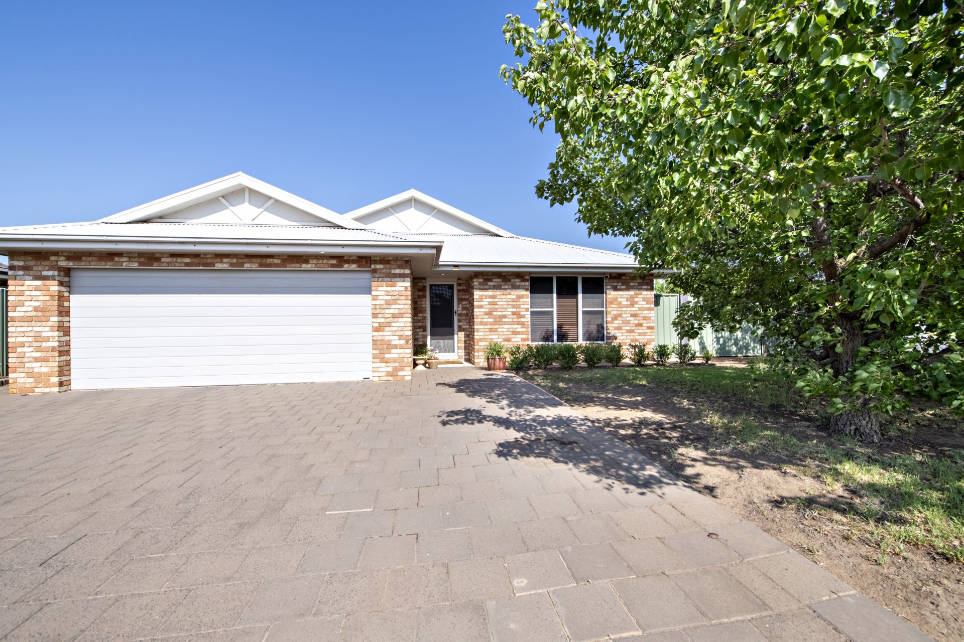 30 Namoi Crescent, Dubbo Bob Berry Real Estate