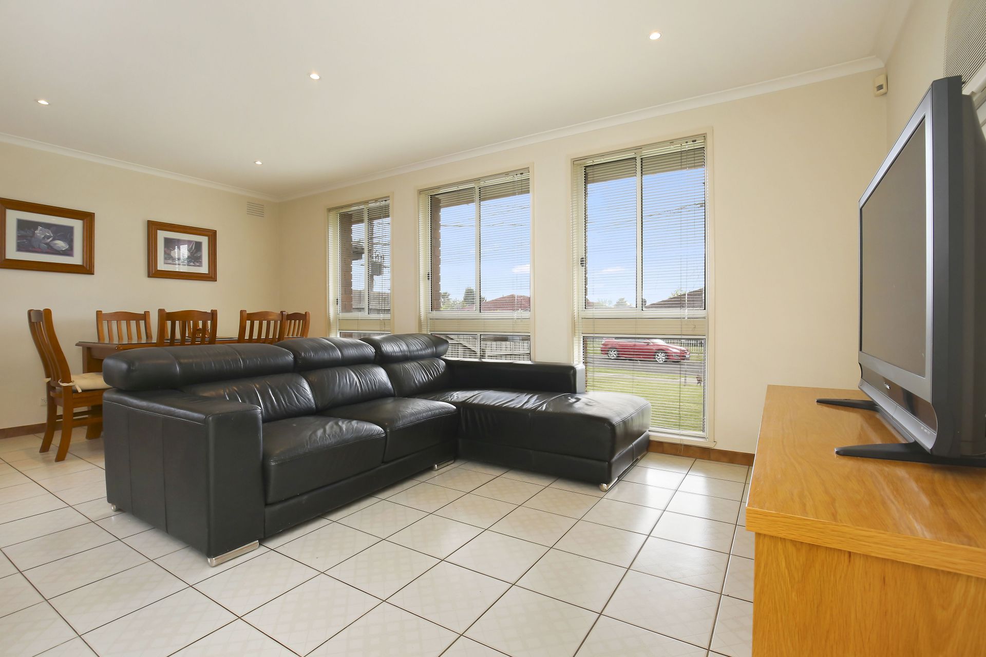 Real Estate For Sale 3 Cumberland Crescent Thomastown , VIC