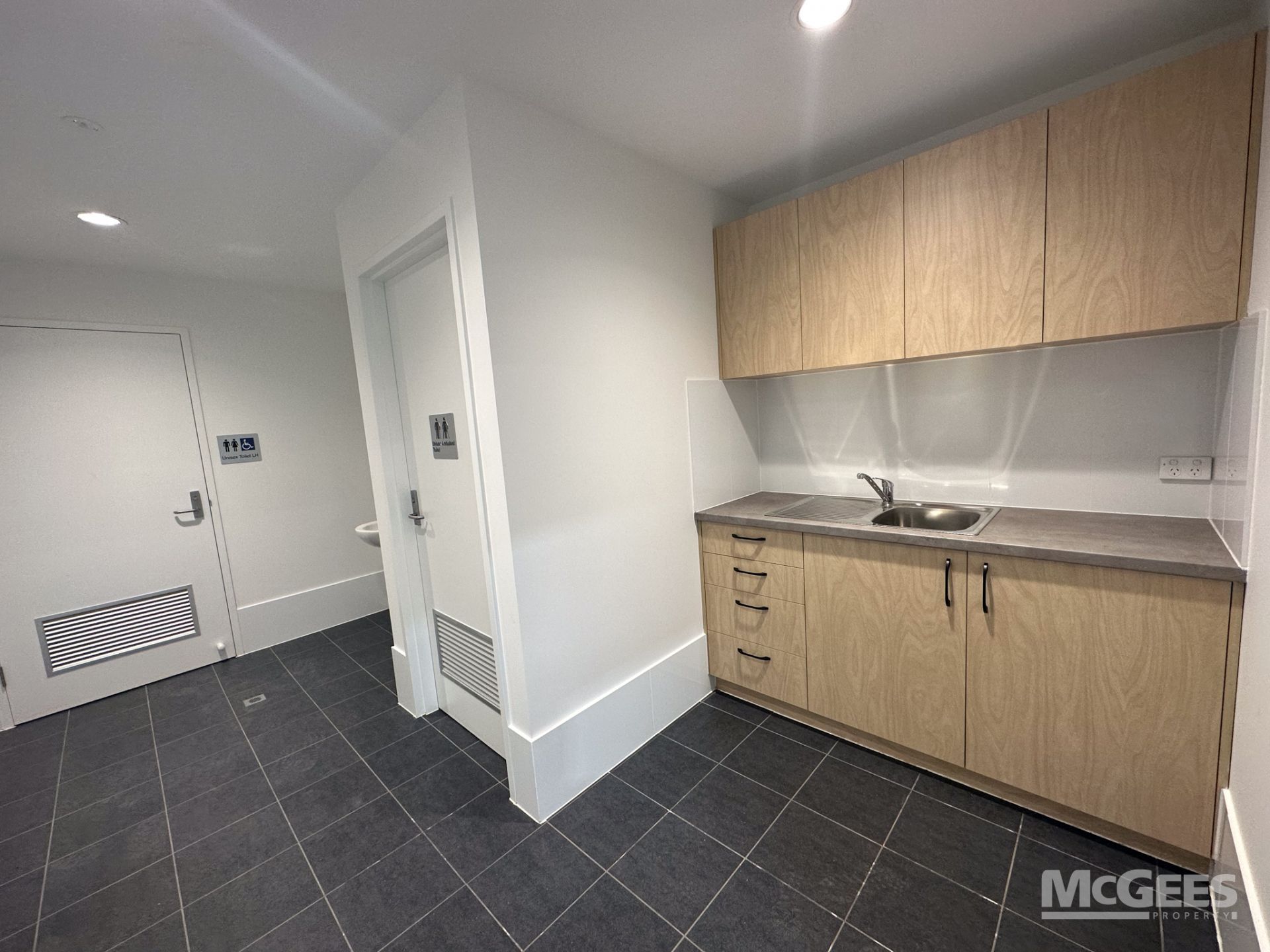 7375 Cormack Road, Wingfield McGees Property Adelaide