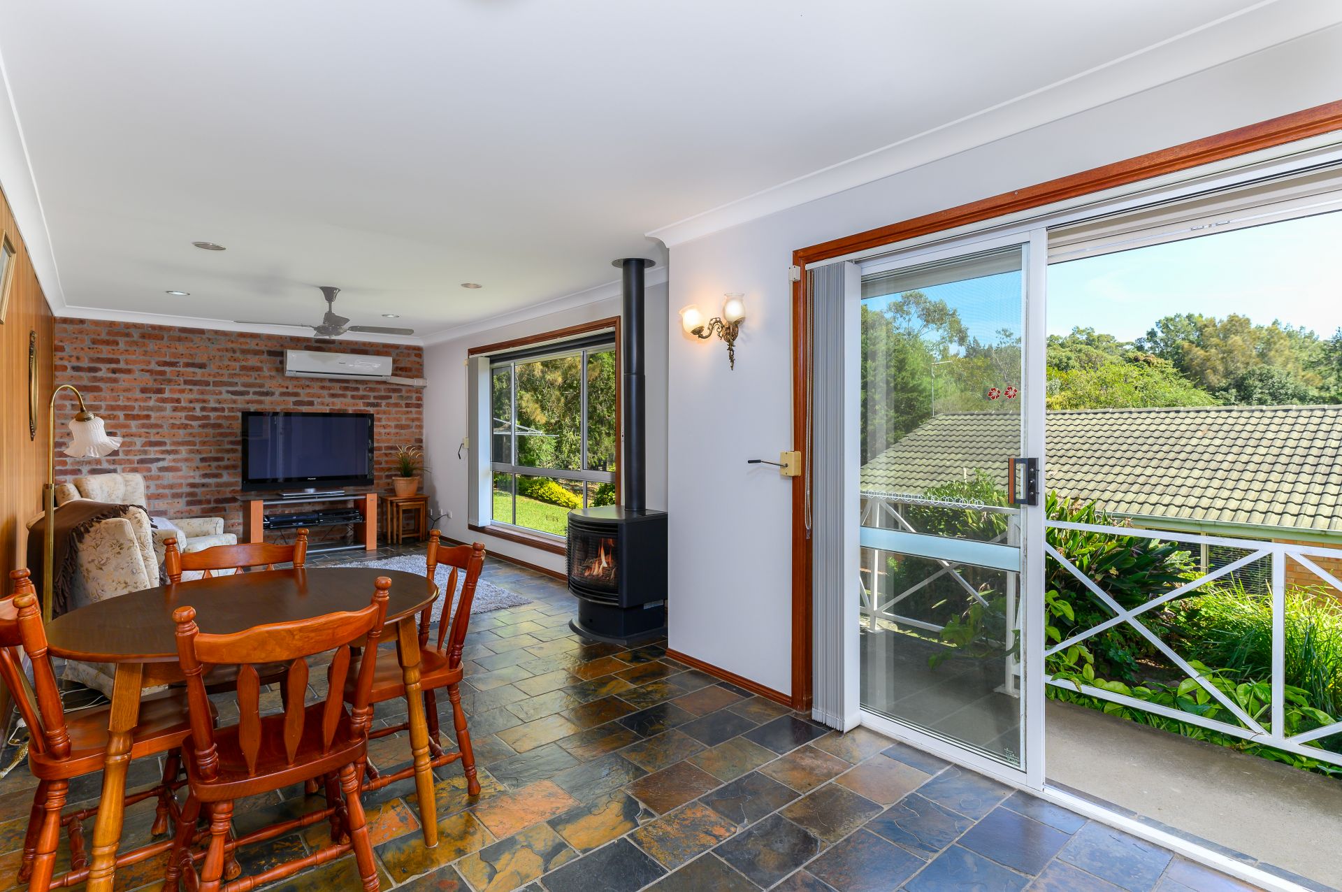 25 Macquarie Street, Jamberoo First National Coast & Country Real Estate