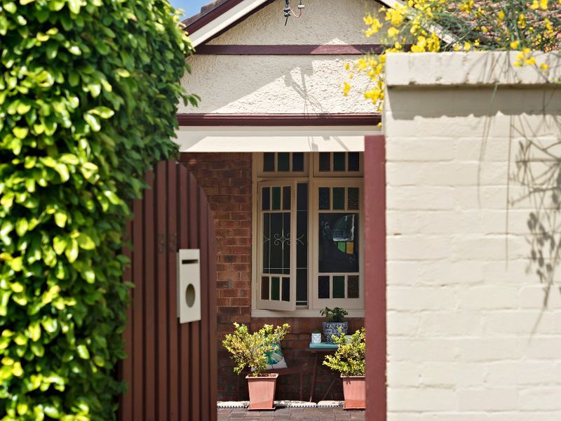 Real Estate For Sale 35 Montague Road Cremorne , NSW