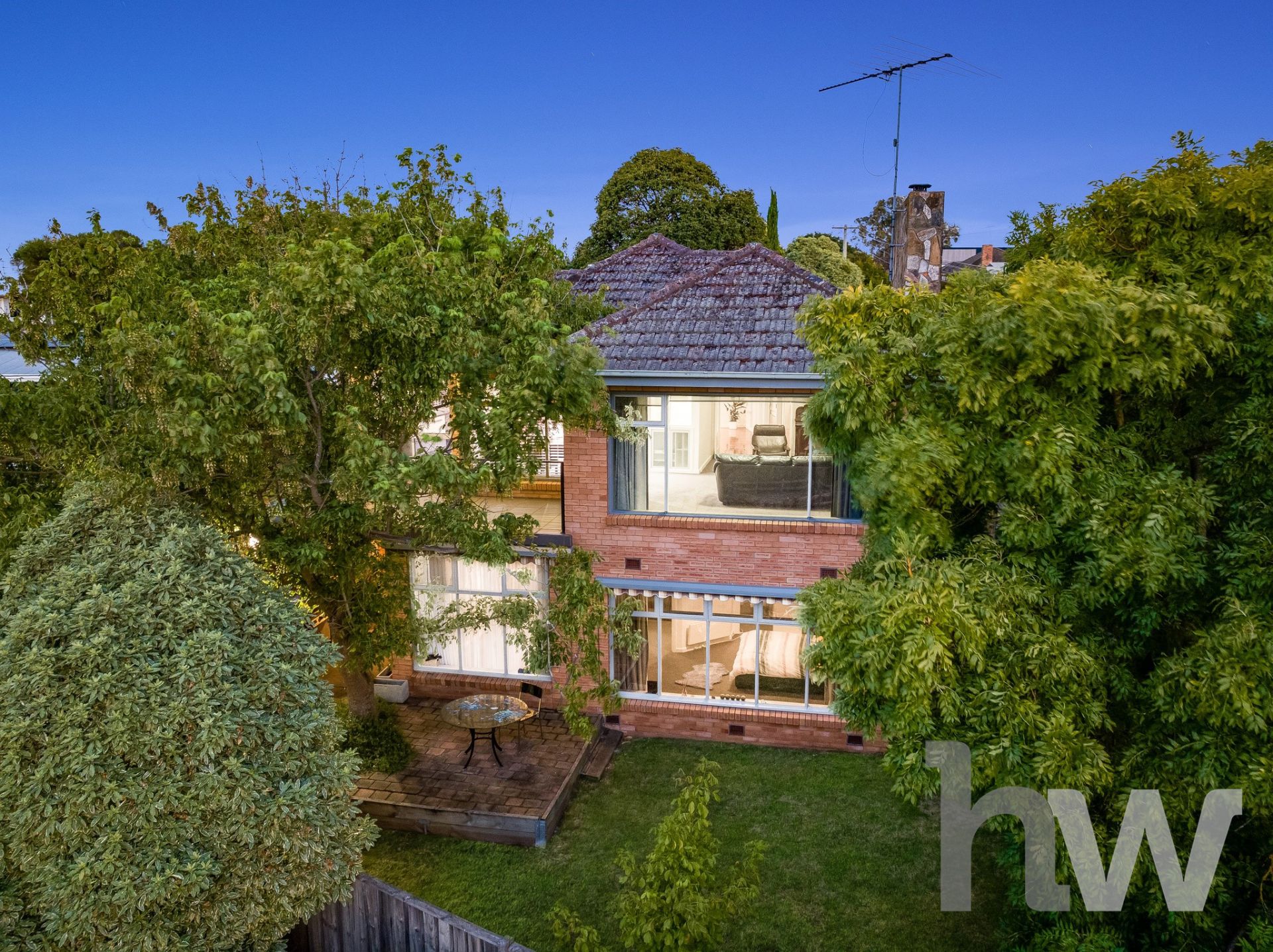 12 Downshire Rd, BELMONT Hayeswinckle