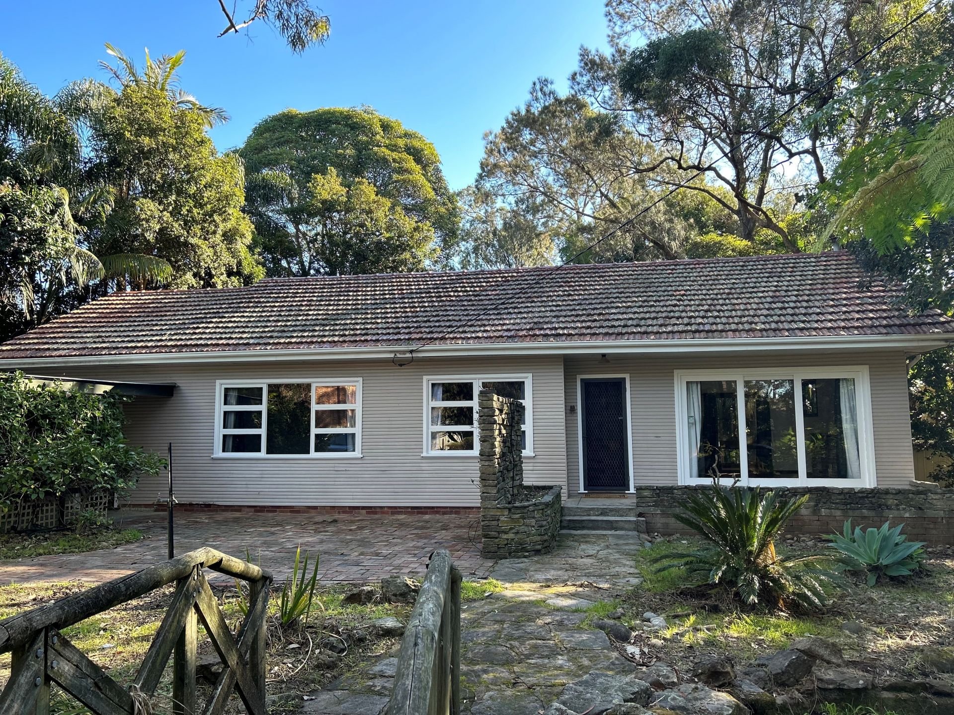 2 Gladys Avenue, Frenchs Forest Skyline Real Estate