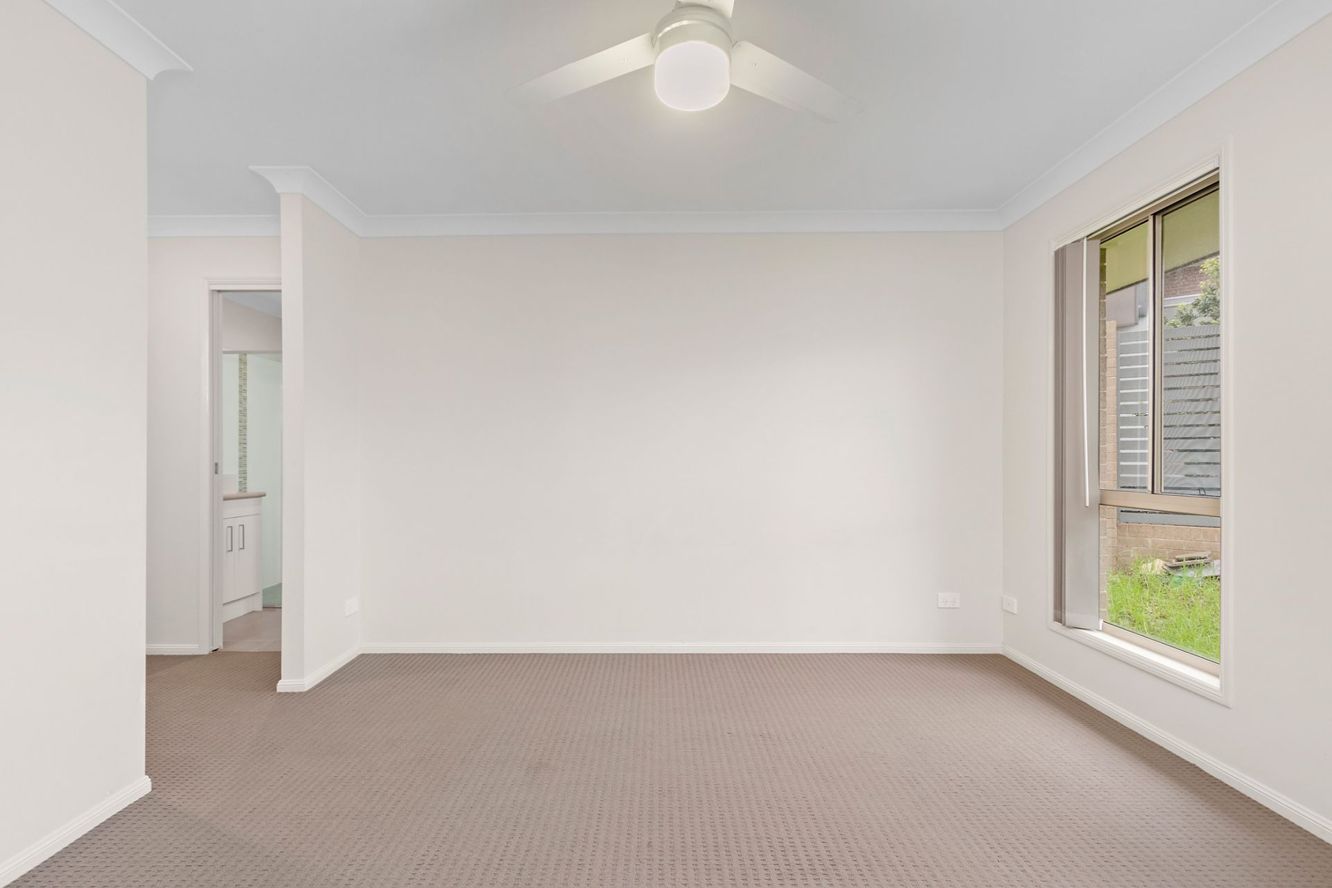 Real Estate For Lease 6 OUTLOOK Boulevard Fletcher , NSW