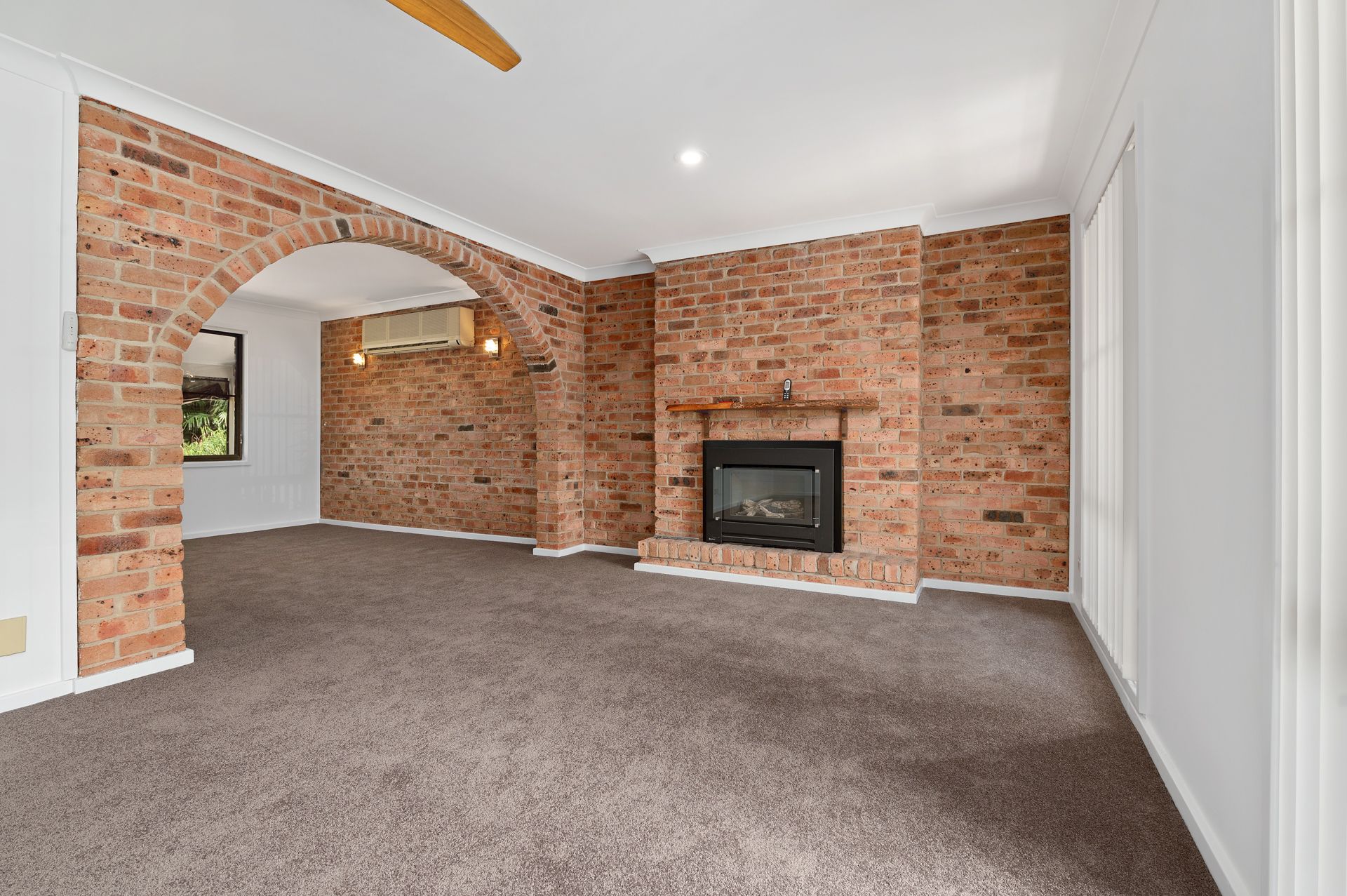 Real Estate For Lease 5 Chelsea Close Balmoral , NSW