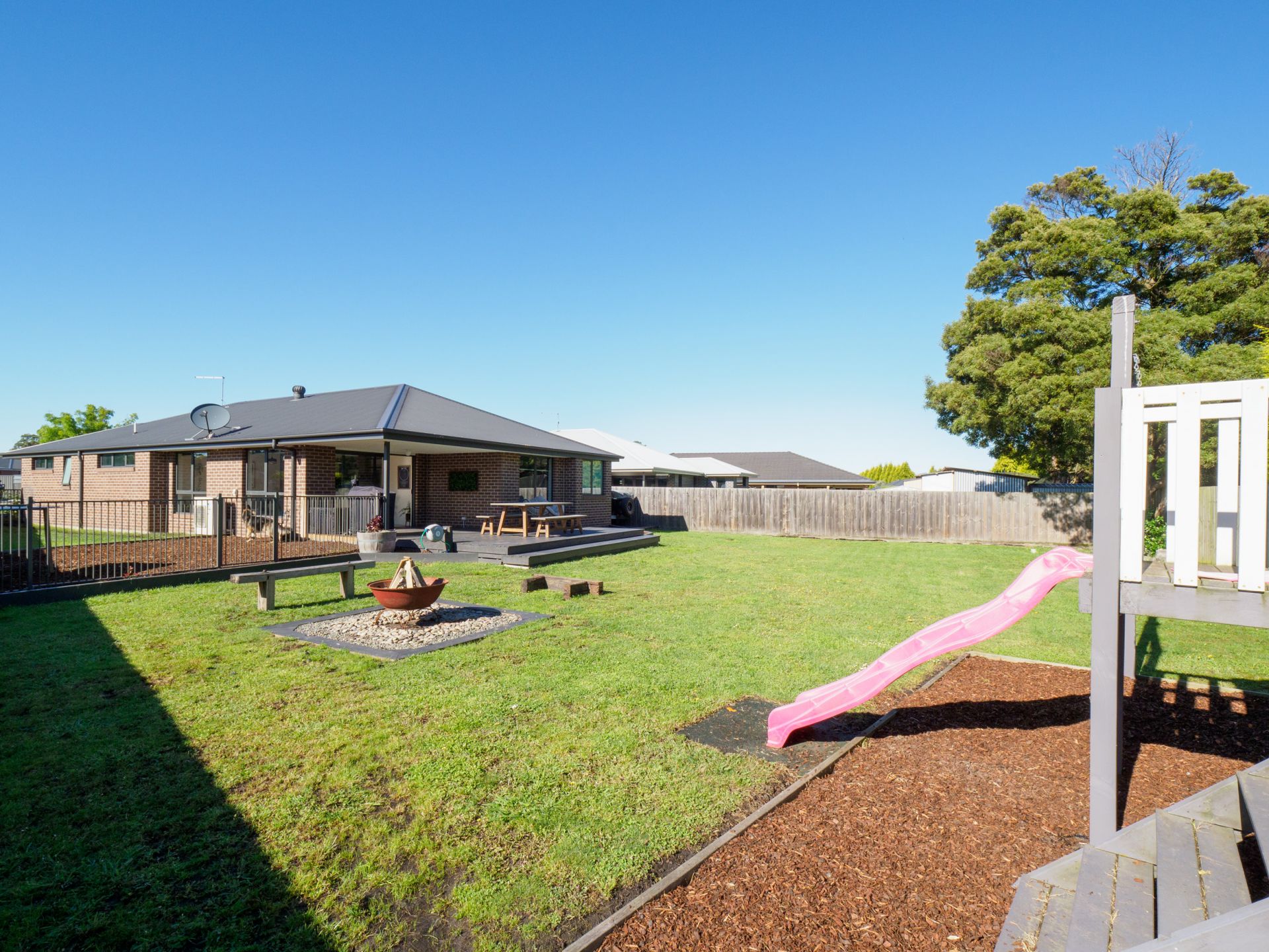 17 Warburton Road, TOWN Living Here Launceston