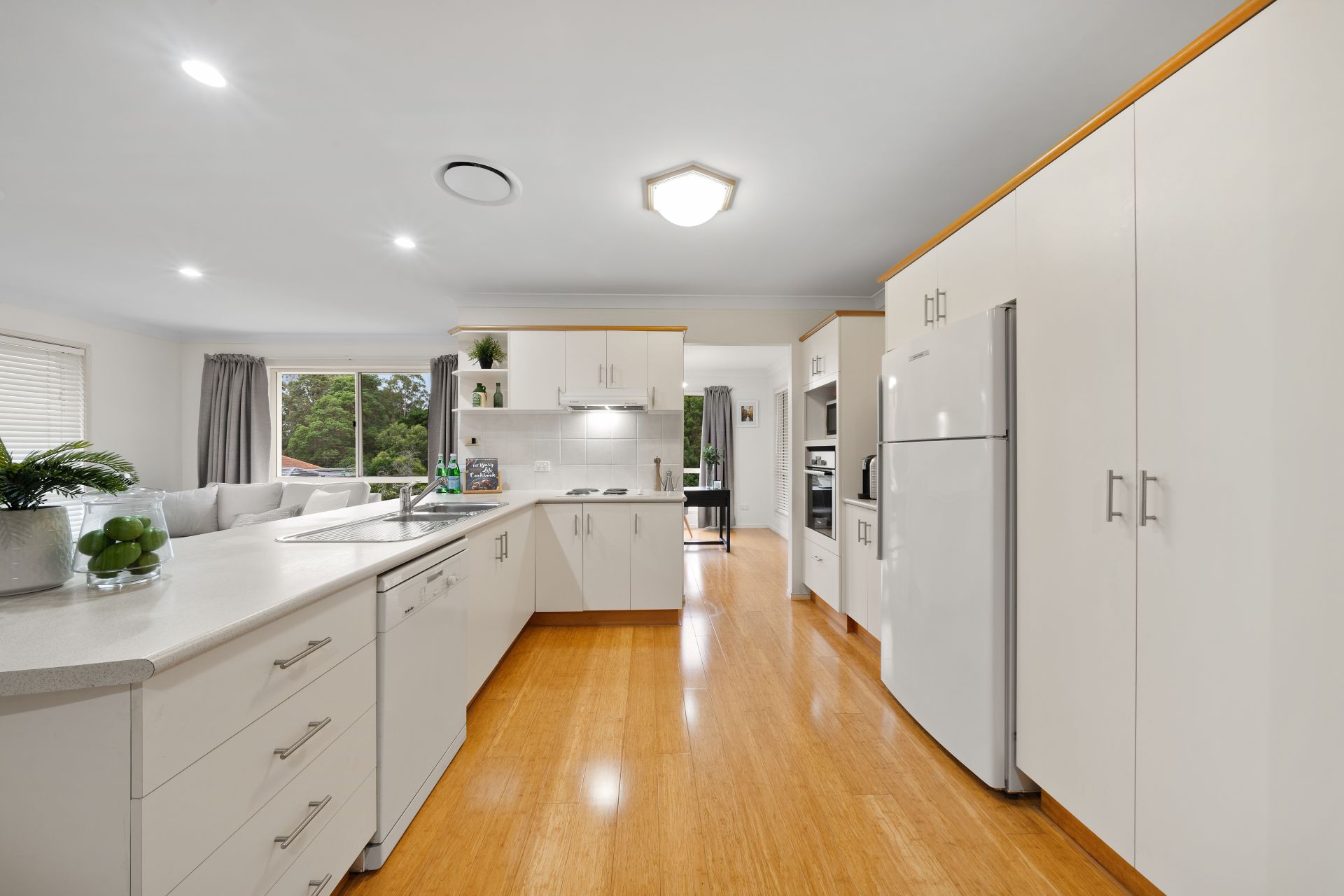 Real Estate For Sale 21 Oxford Crescent Bridgeman Downs , QLD