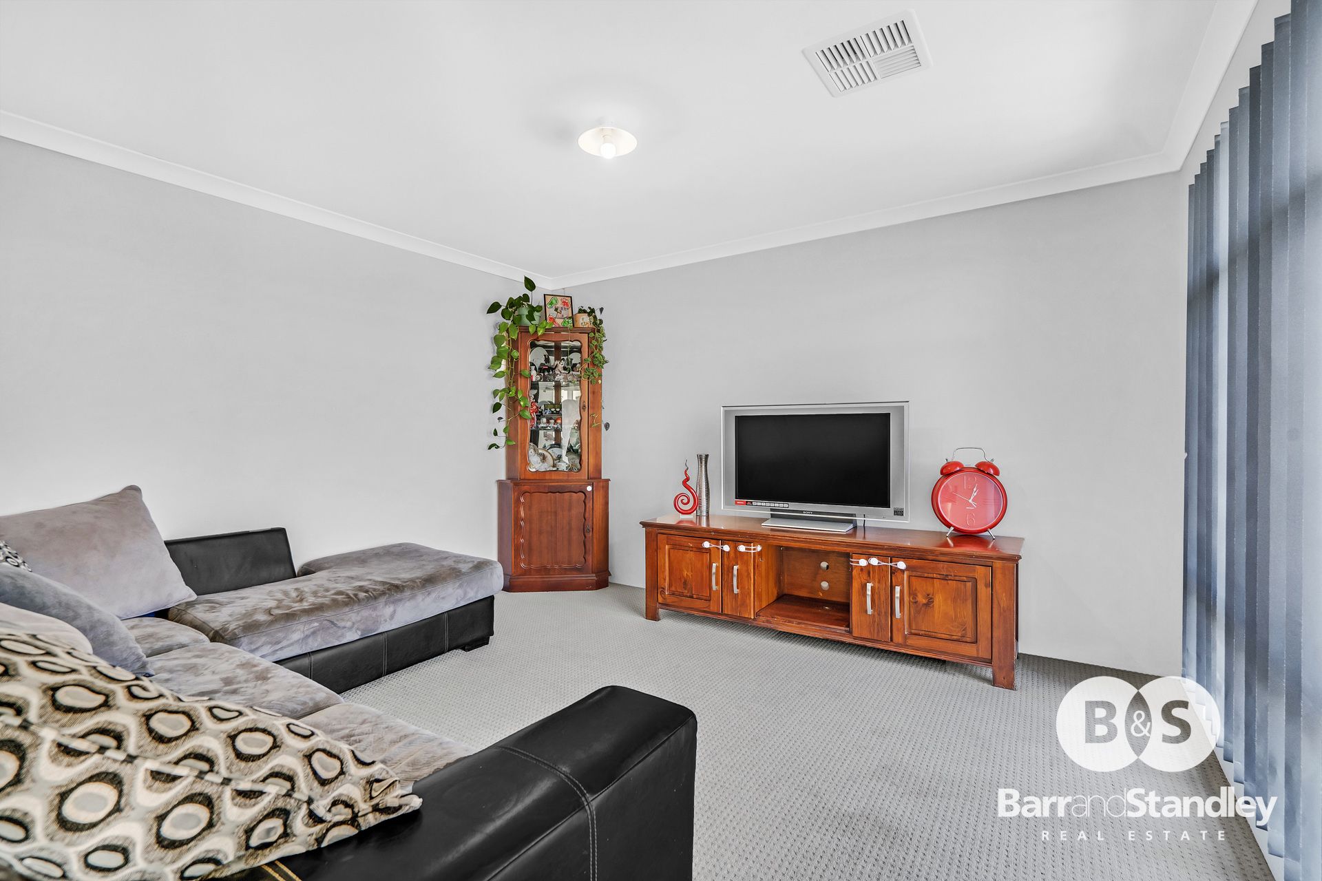 73 Chestnut Boulevard Millbridge , WA