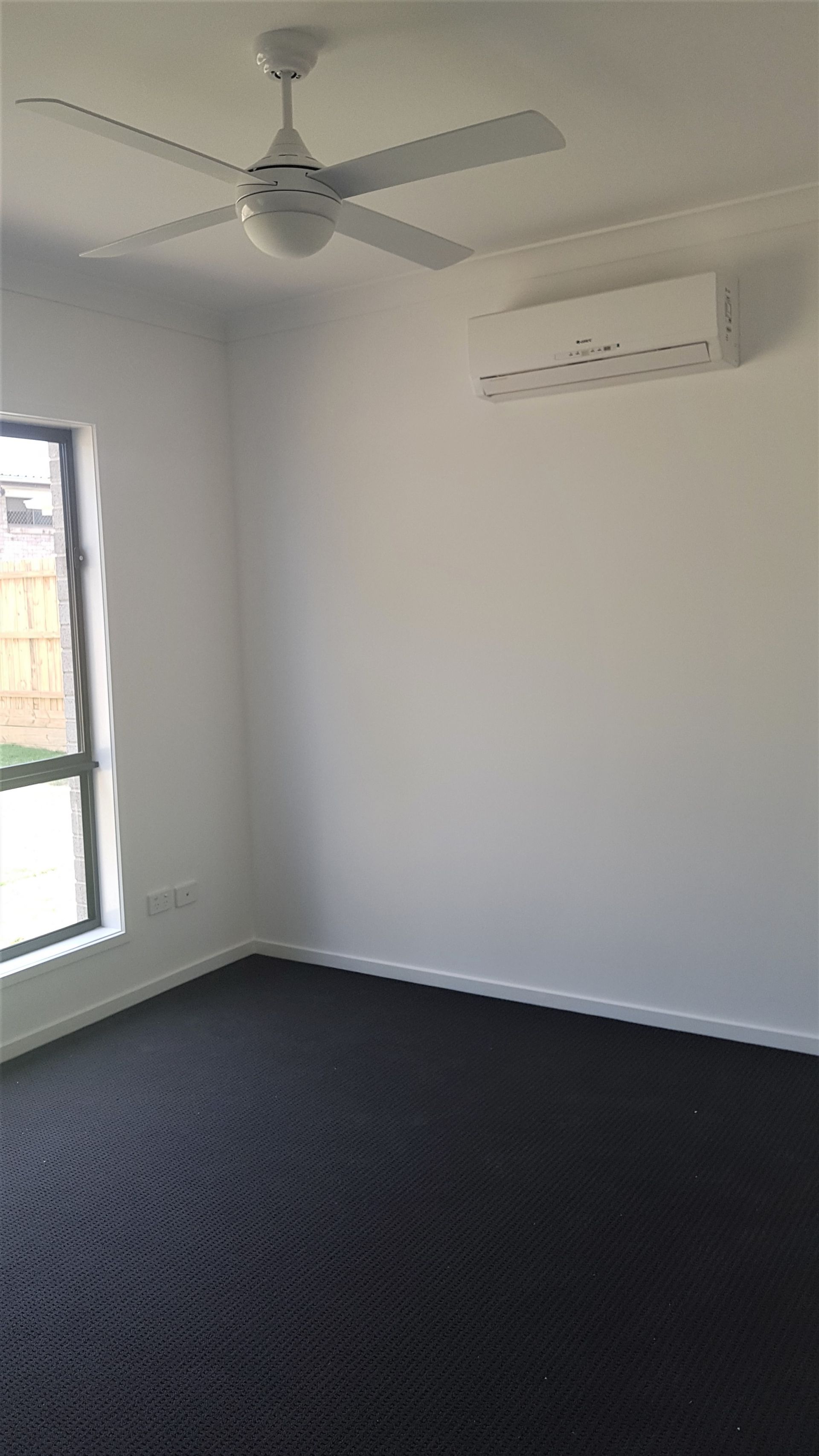 Real Estate For Lease 2/43A Pinelands Street Loganlea , QLD
