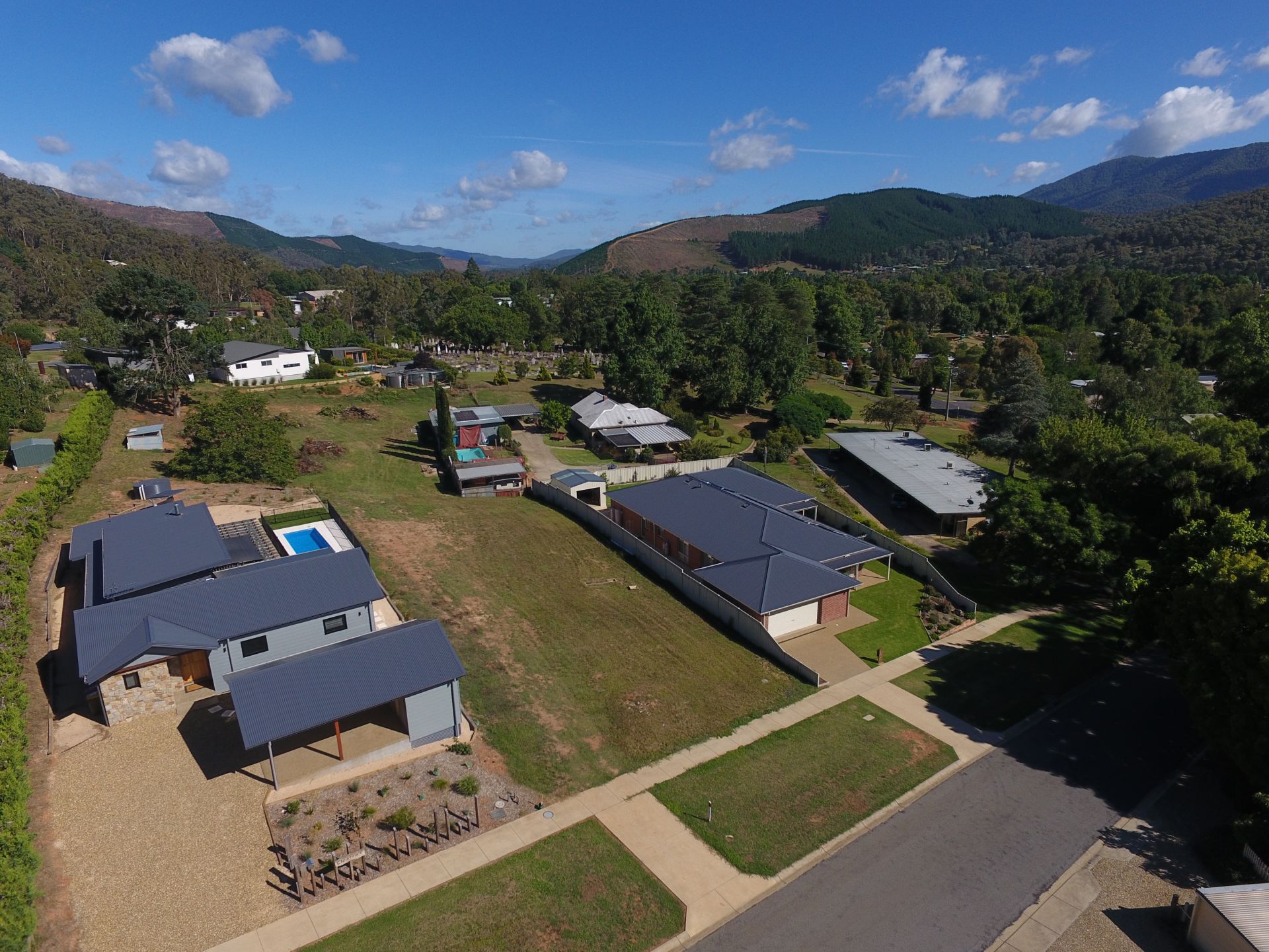 8 Ballroom Court, Bright Dickens Real Estate