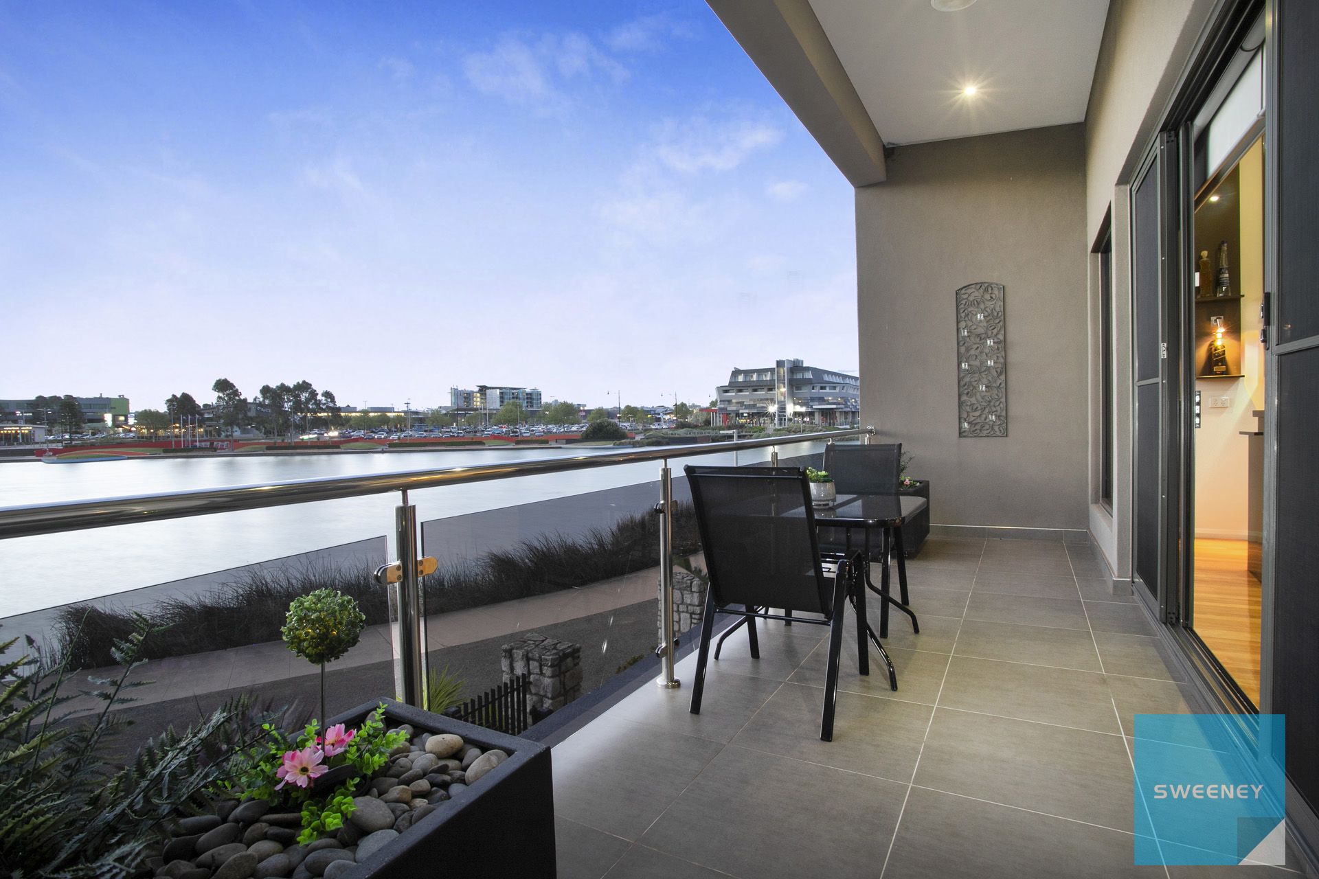 5 Caravel Lane, CAROLINE SPRINGS Sweeney Estate Agents