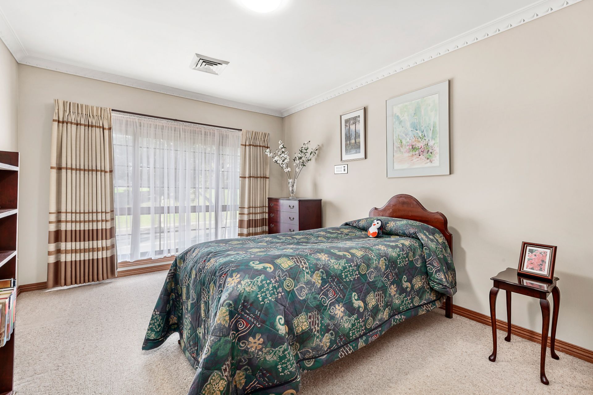 Real Estate For Sale 2 Redleap Avenue Mill Park , VIC