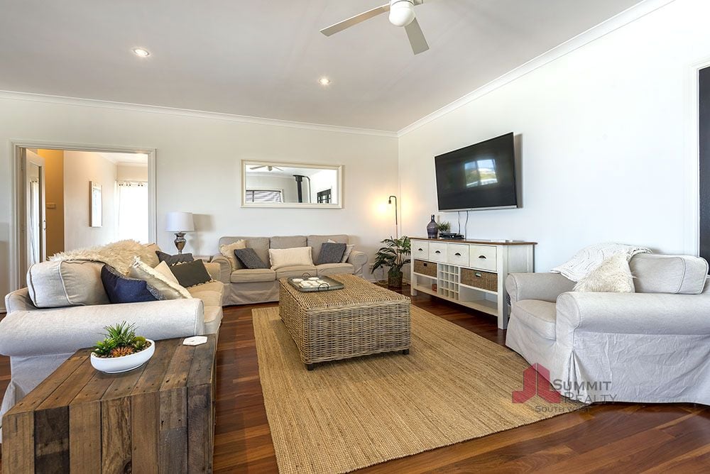 Real Estate For Sale 18 Carleen Avenue Binningup , WA