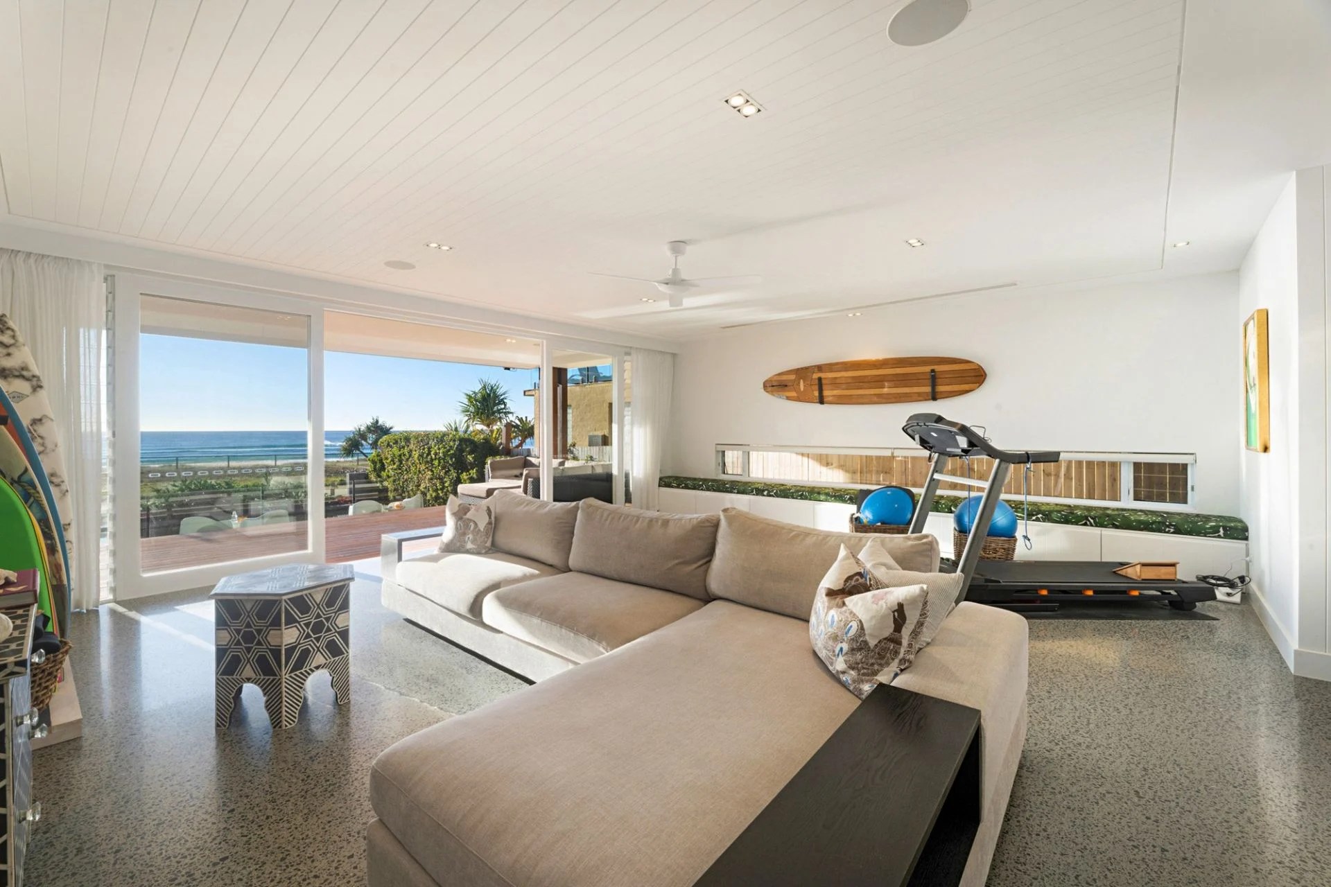 504 The Esplanade, Palm Beach Amir Prestige Group