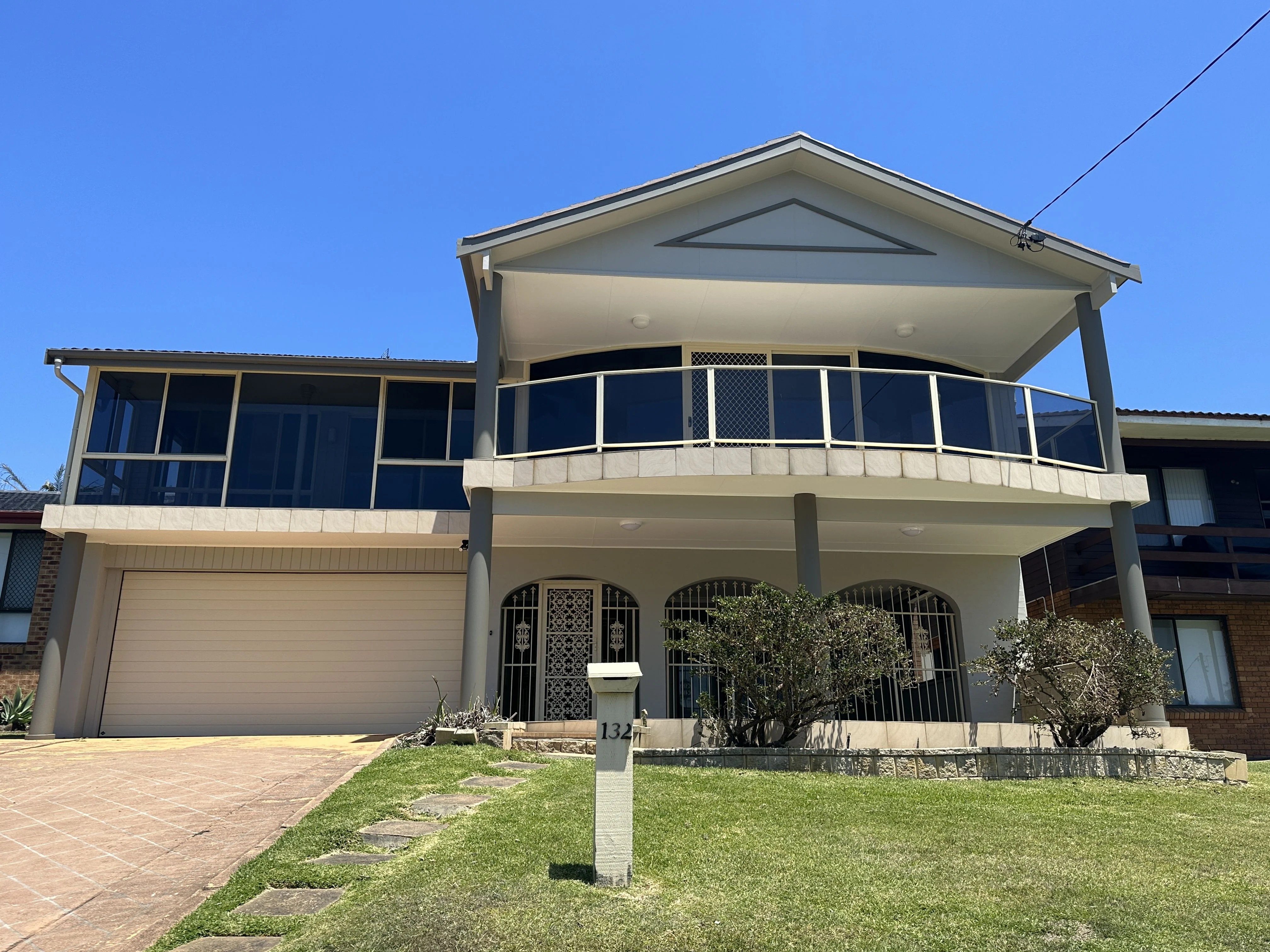 One Agency Eastlakes Real Estate For Lease 132 Caves Beach Road