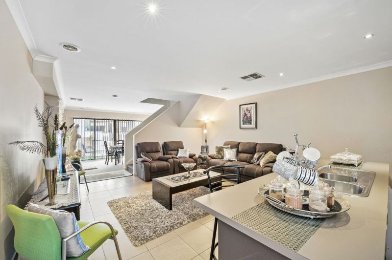 3/79 Lancefield Drive, CAROLINE SPRINGS Sweeney Estate Agents