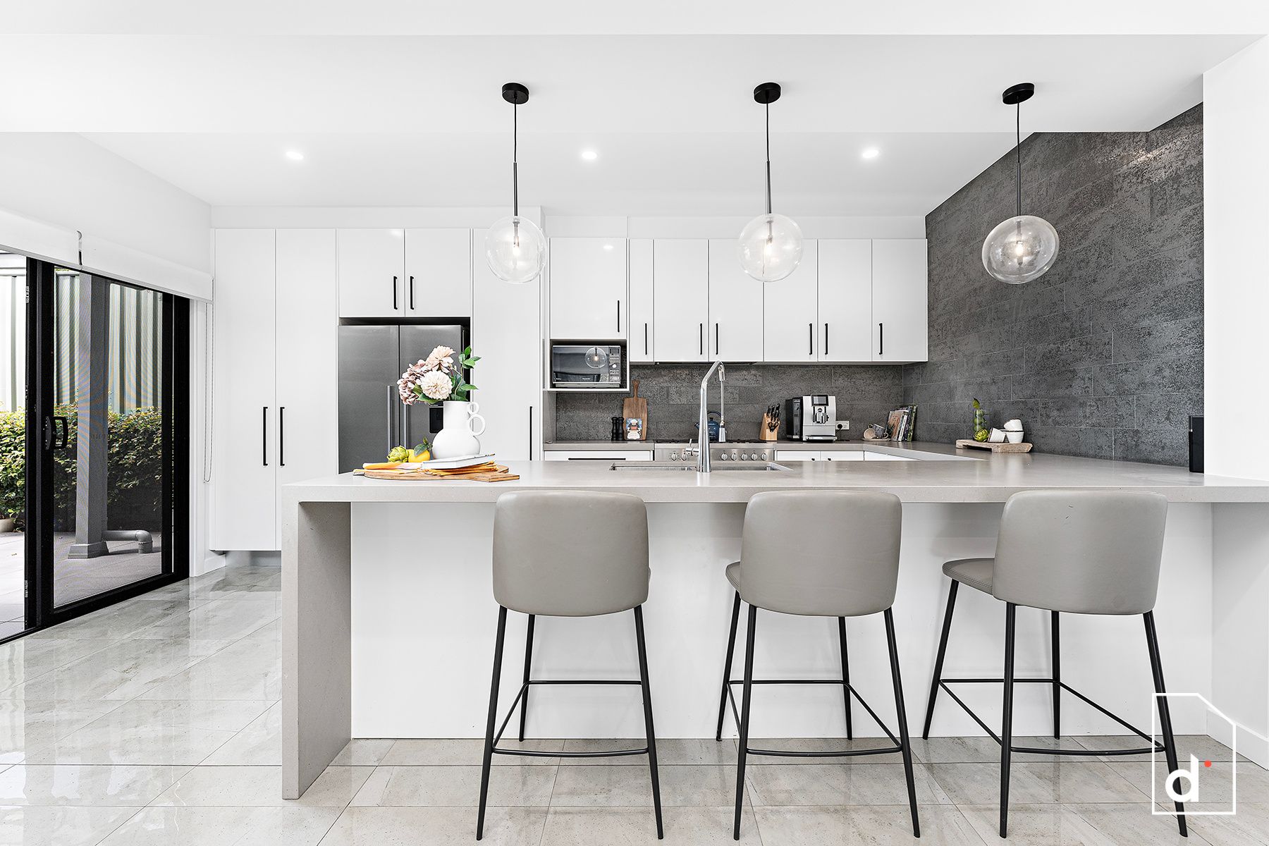 Sold property 1600000 for 45 Redgum Forest Way Figtree , NSW 2525