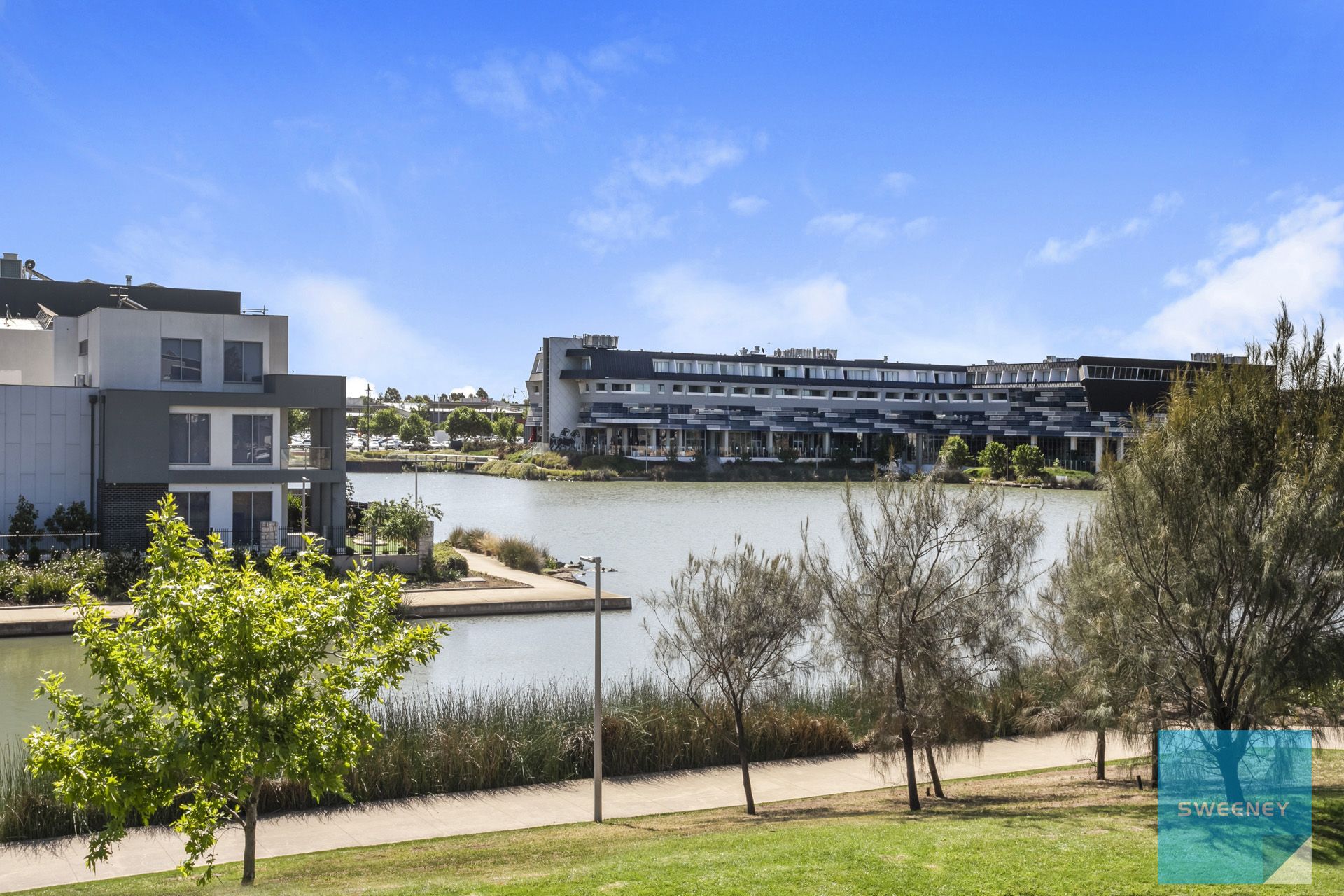 118 The Esplanade, CAROLINE SPRINGS Sweeney Estate Agents