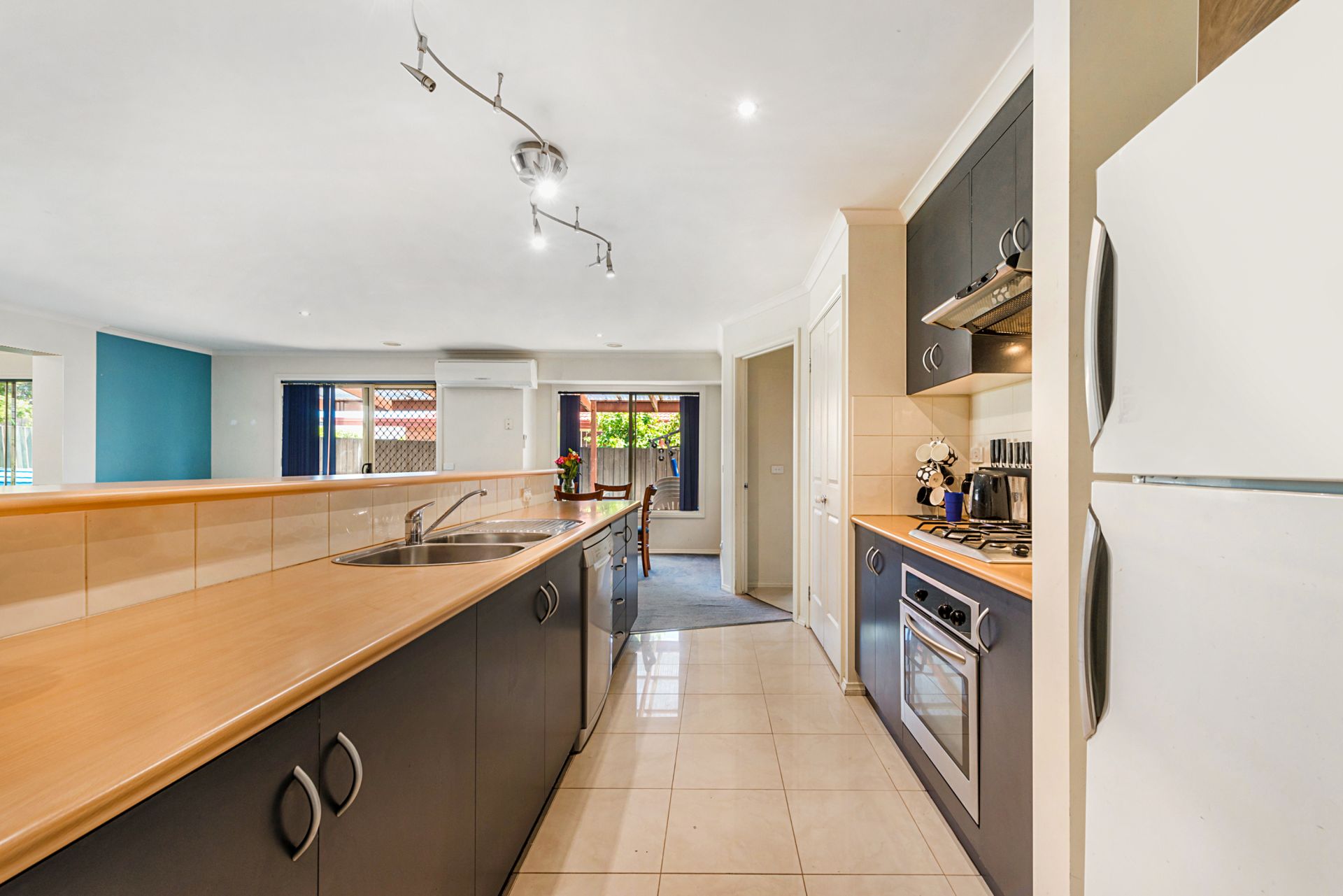 14 Edinburgh Drive, Skye OBrien Real Estate