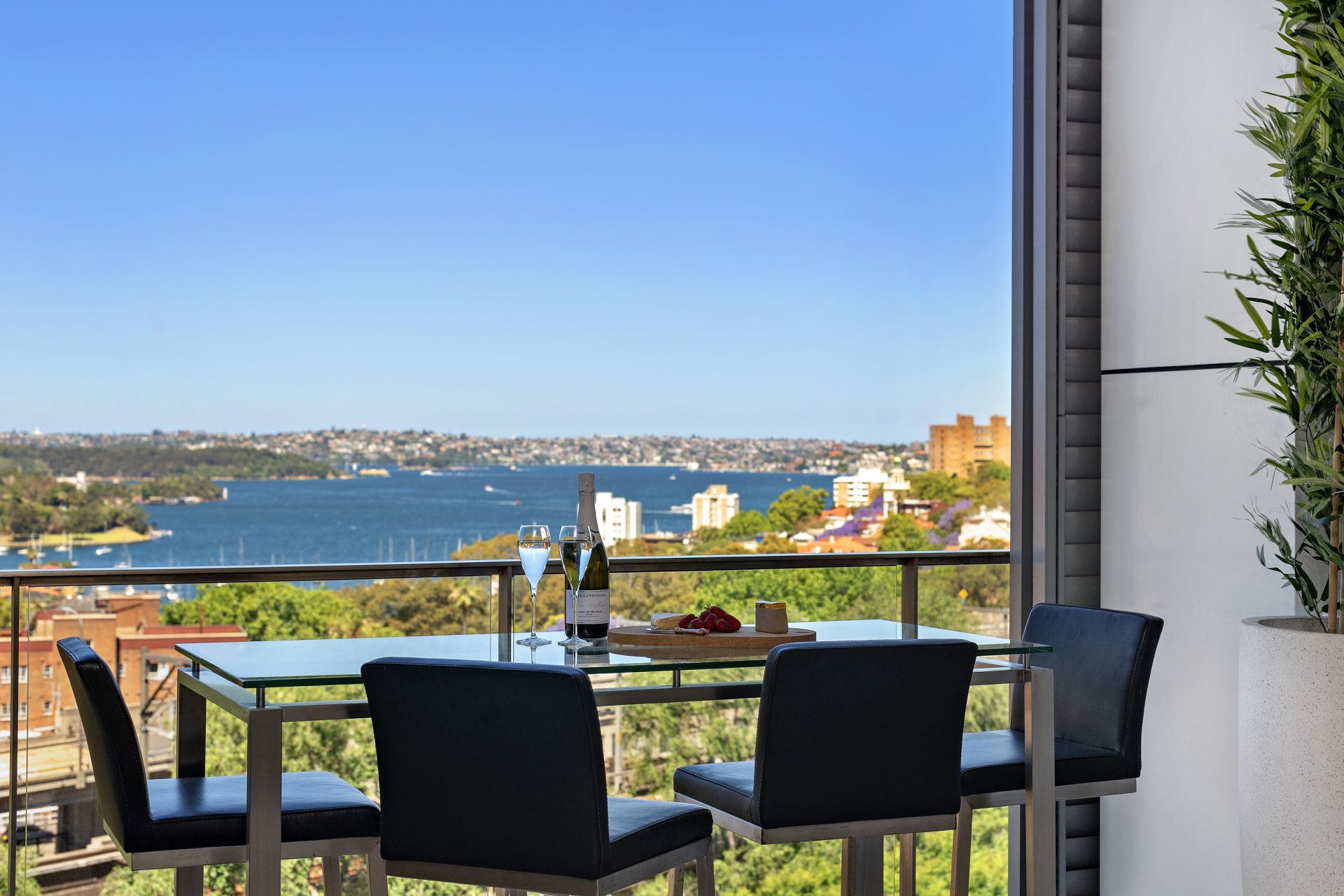 Real Estate For Sale 704/118 Alfred Street Milsons Point , NSW