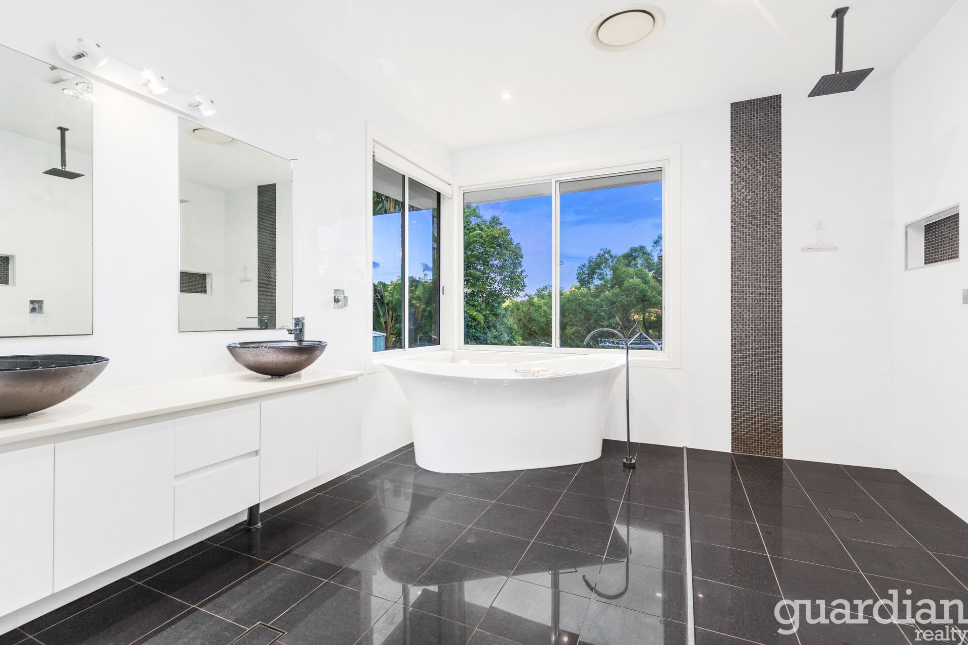 16 Taylors Road, Dural Guardian Realty