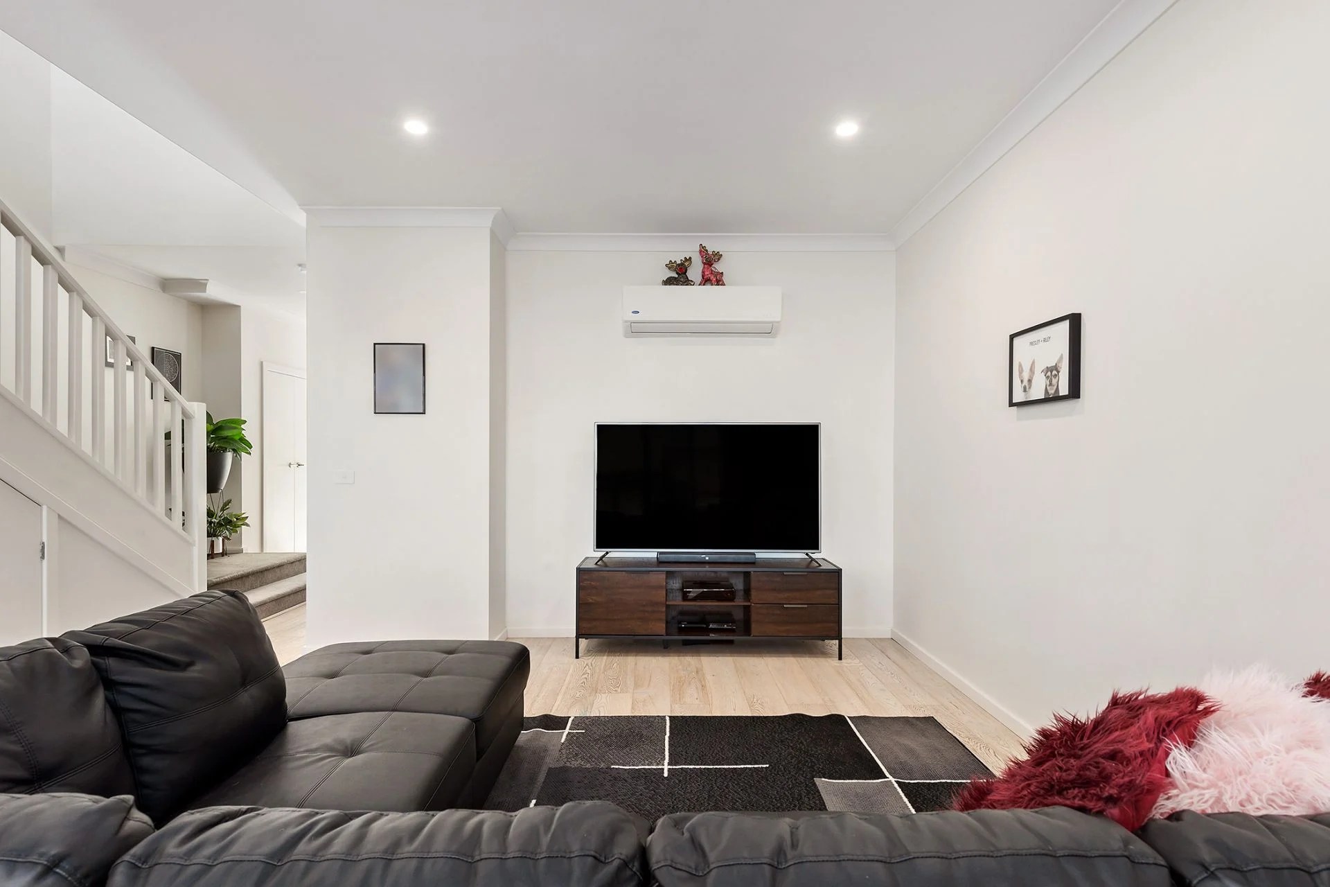 Real Estate For Sale 18 Coldstream Lane Gledswood Hills , NSW